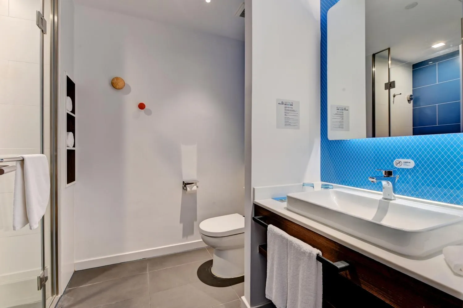 Toilet in Holiday Inn Express Xiamen Airport Zone by IHG