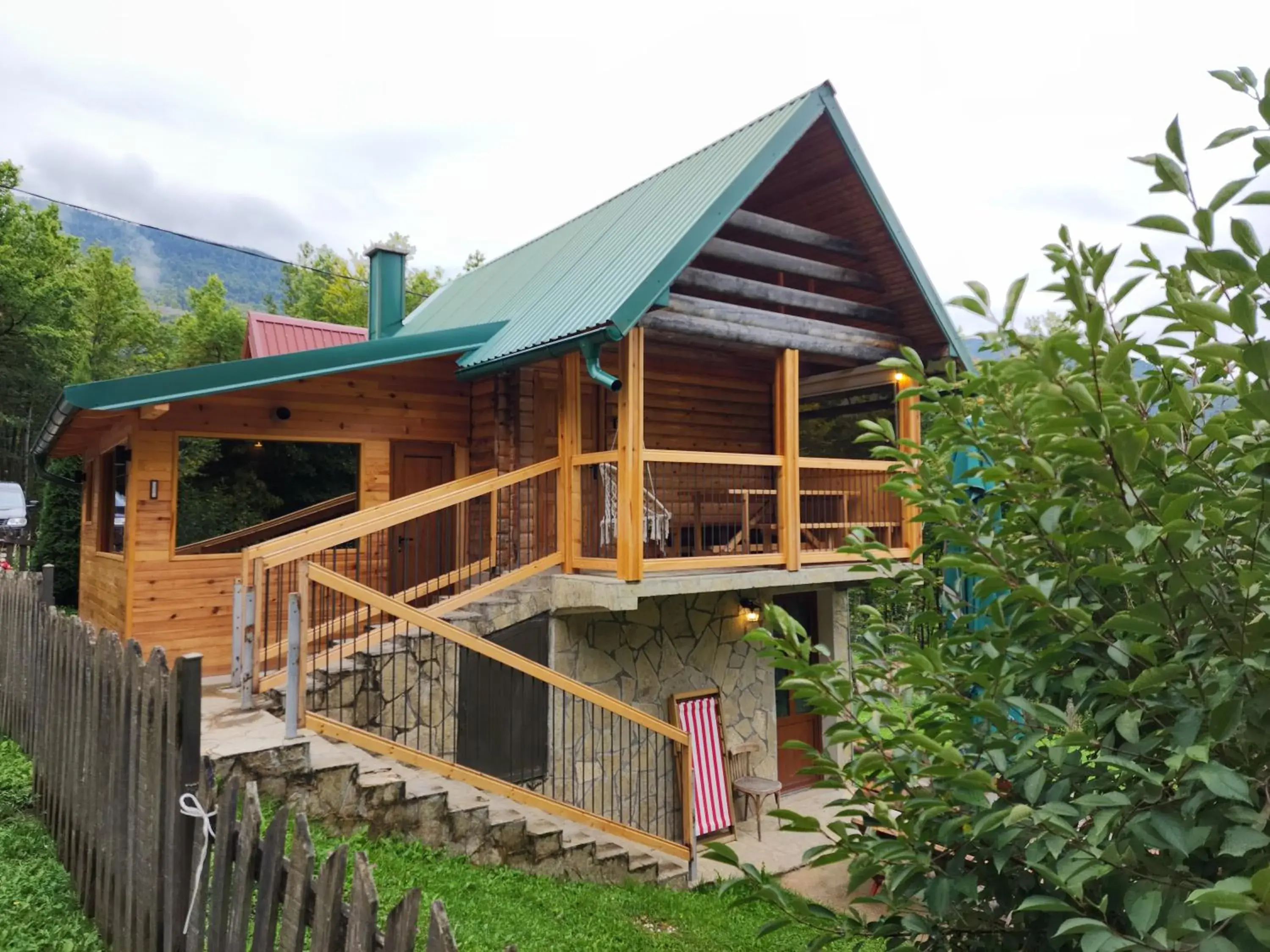 Honeywood Cabin I with Private Spa Honeywood Cabin I with Private Spa