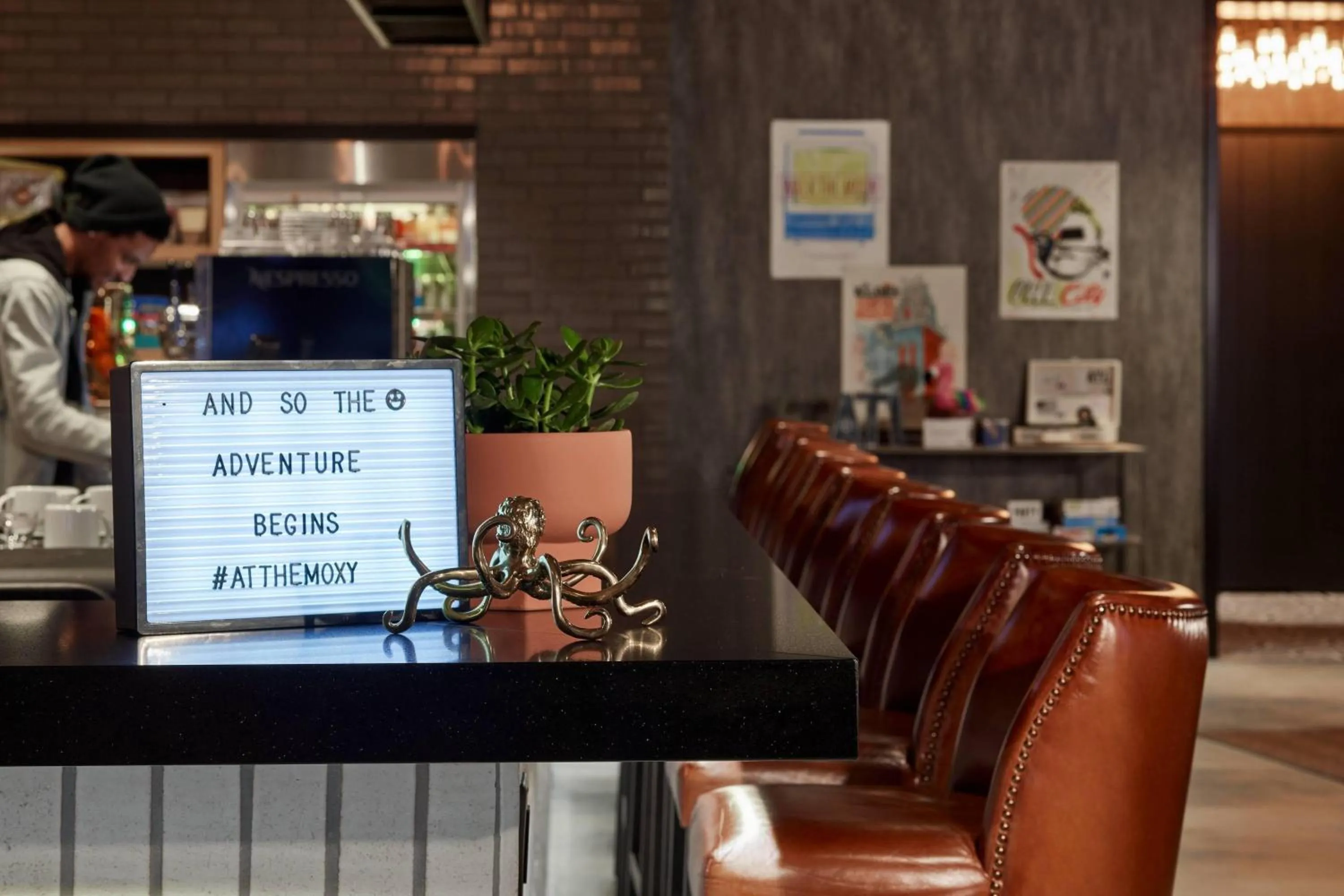 Lounge or bar in Moxy Atlanta Midtown