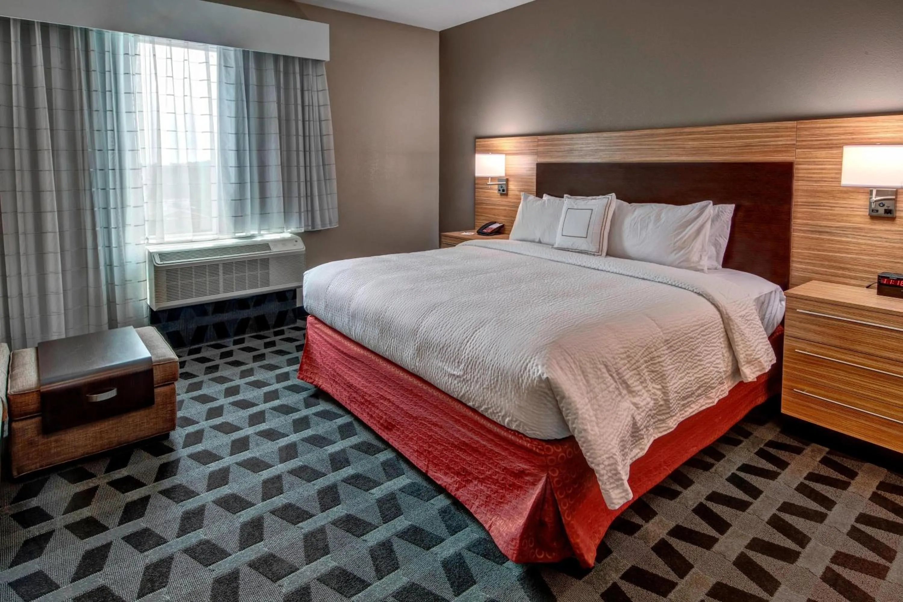 Photo of the whole room, Bed in TownePlace Suites by Marriott Hot Springs
