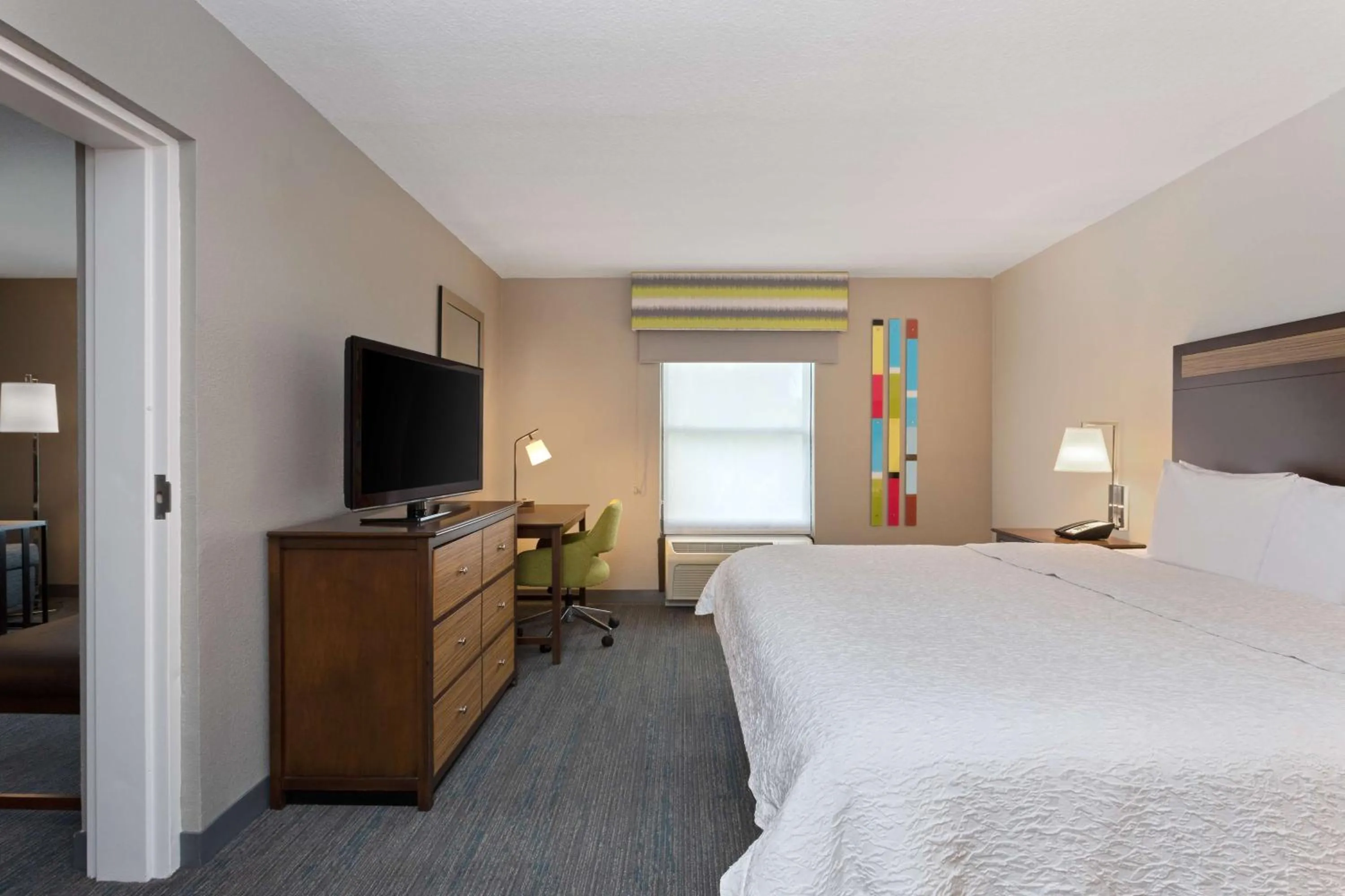 Bedroom, Bed in Hampton Inn & Suites Fort Myers Beach/Sanibel Gateway
