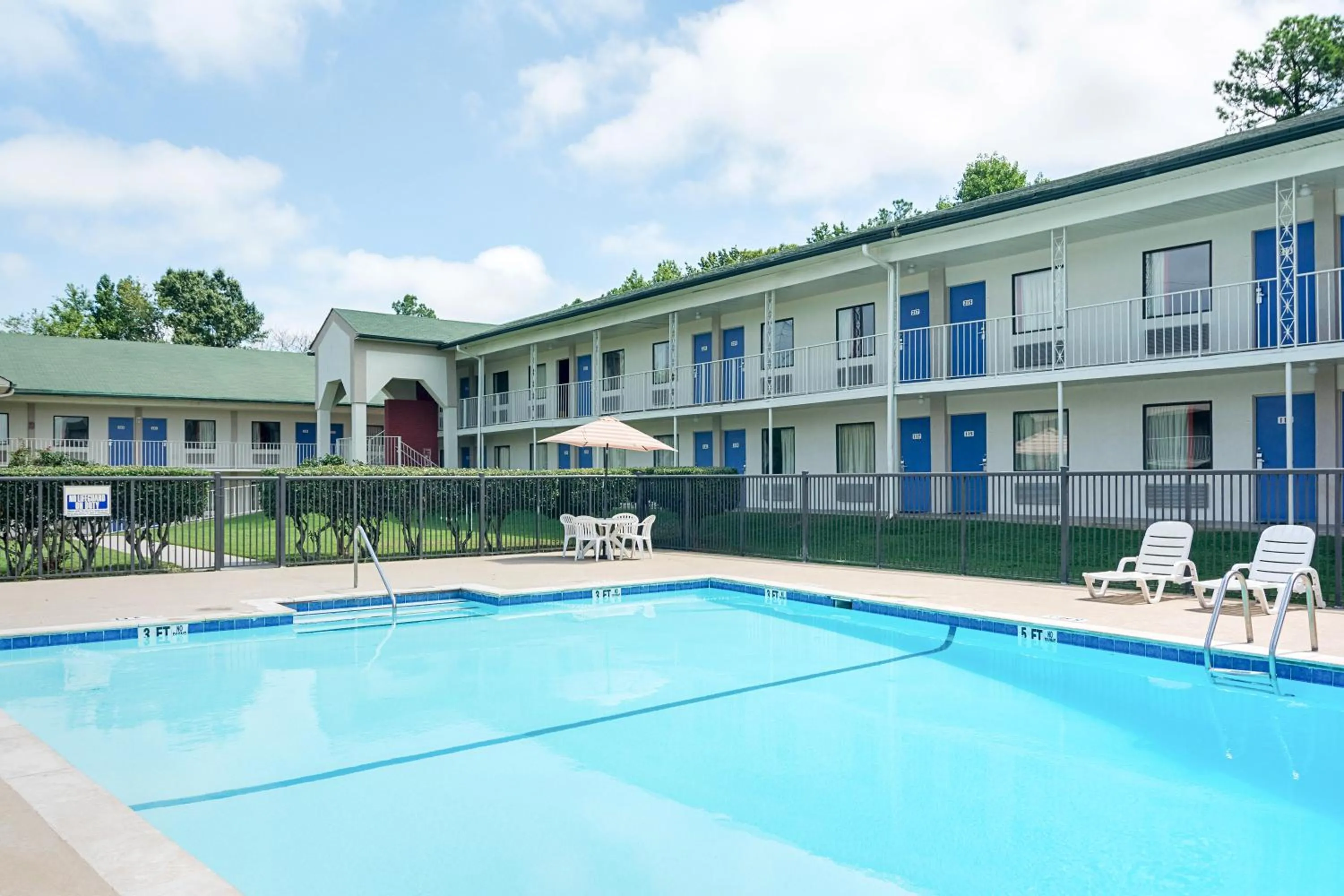 Swimming pool in Motel 6-Gainesville, GA