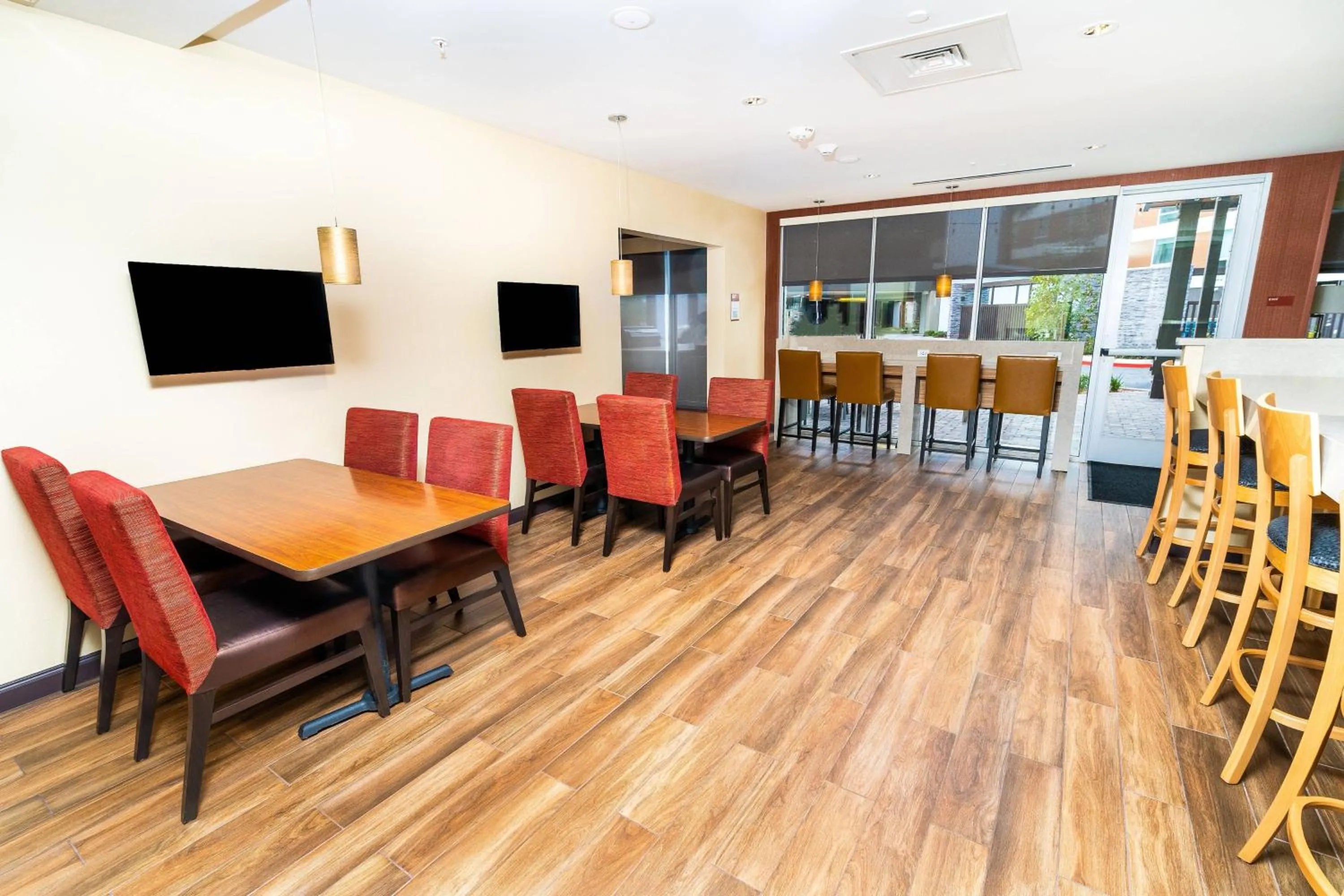 Restaurant/places to eat in TownePlace Suites By Marriott Las Vegas Stadium District