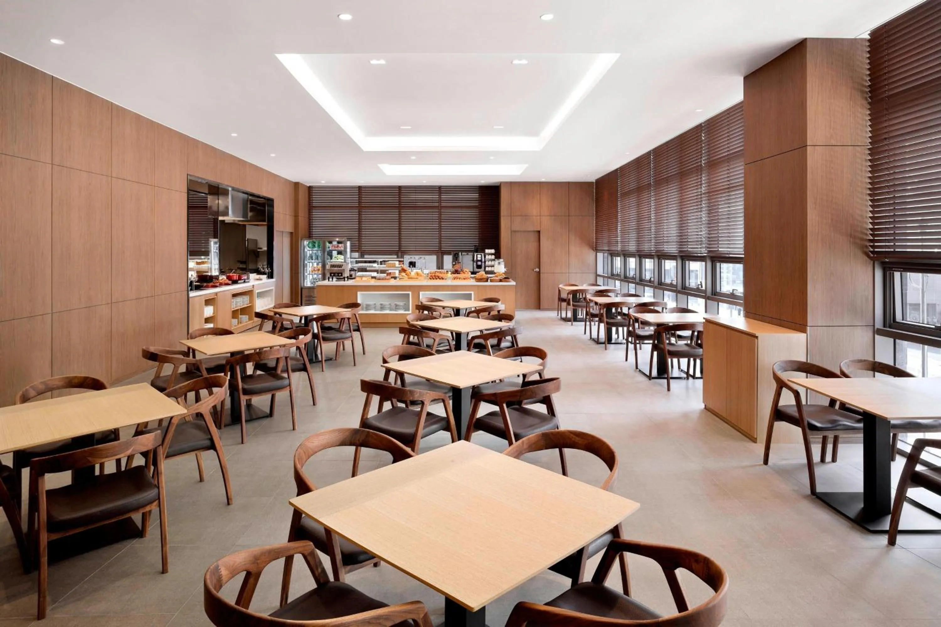 Restaurant/places to eat in Fairfield by Marriott Busan