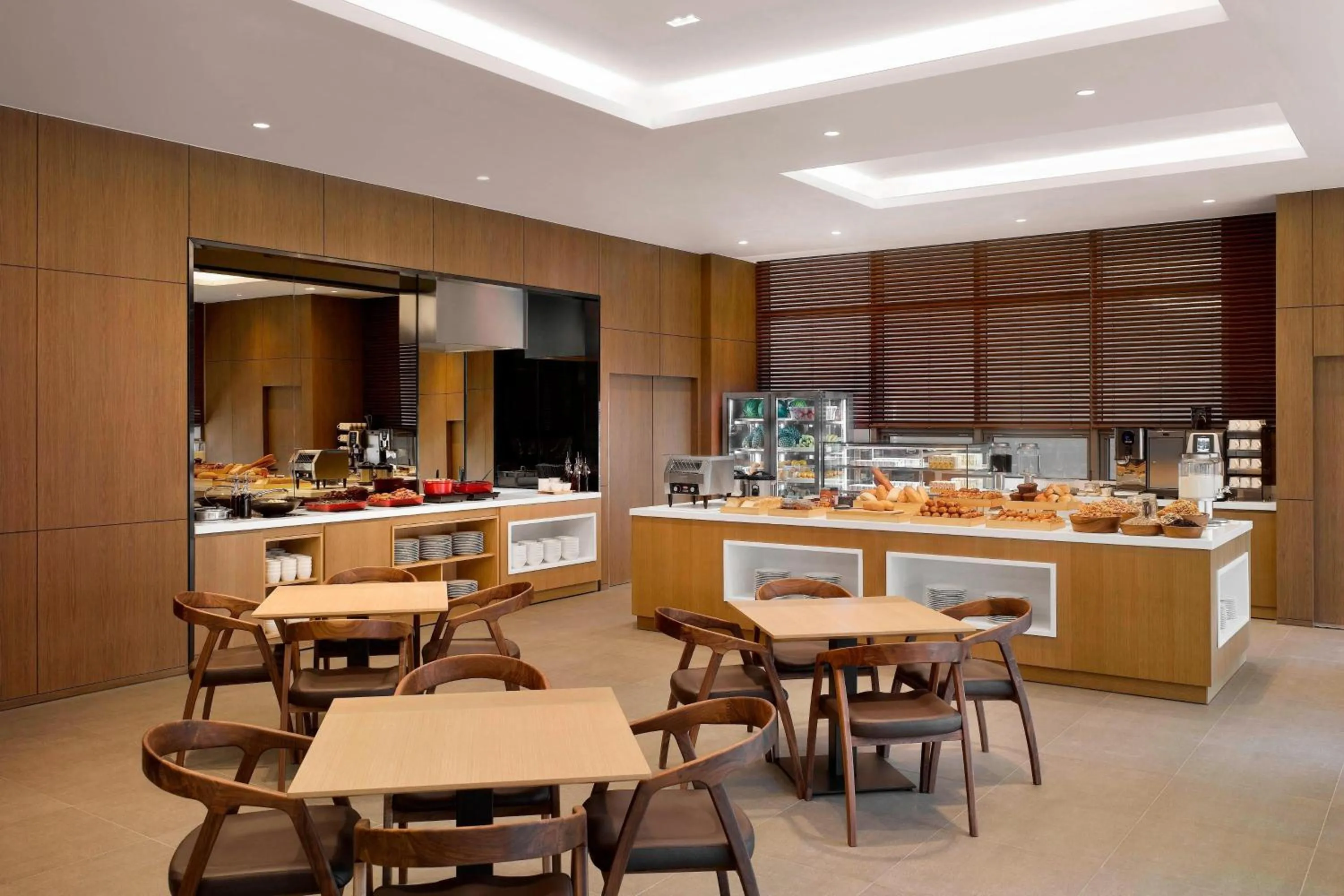 Restaurant/places to eat in Fairfield by Marriott Busan