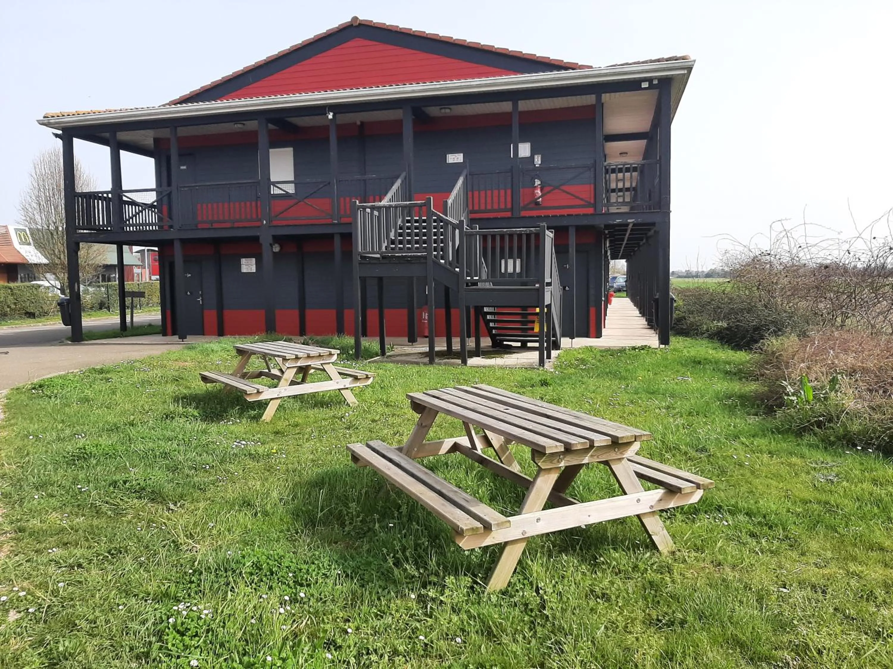 Property building in Enzo Hotels Chartres Mainvilliers