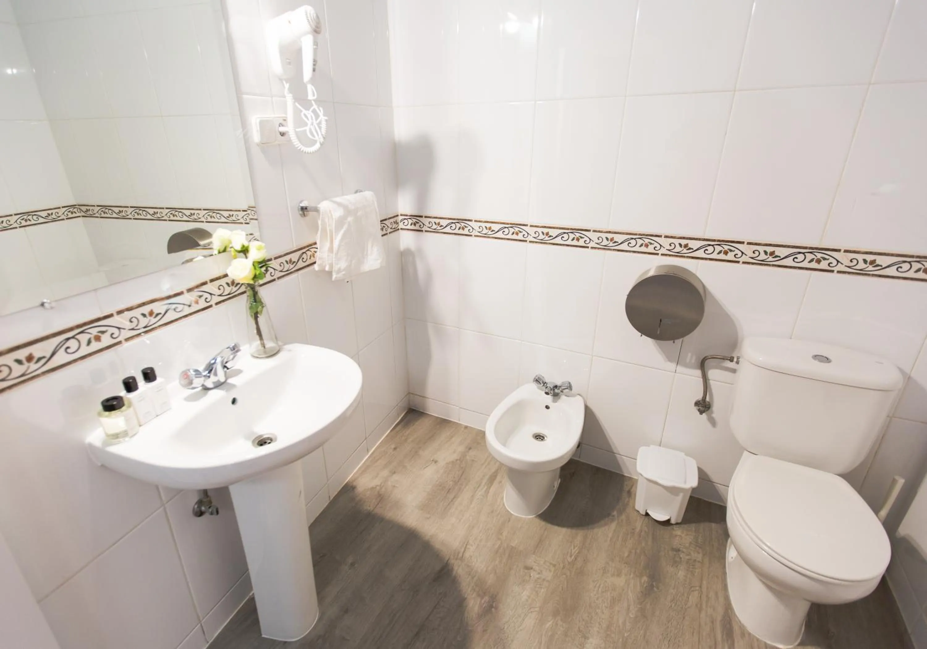 Bathroom in Fuencarral Adeco