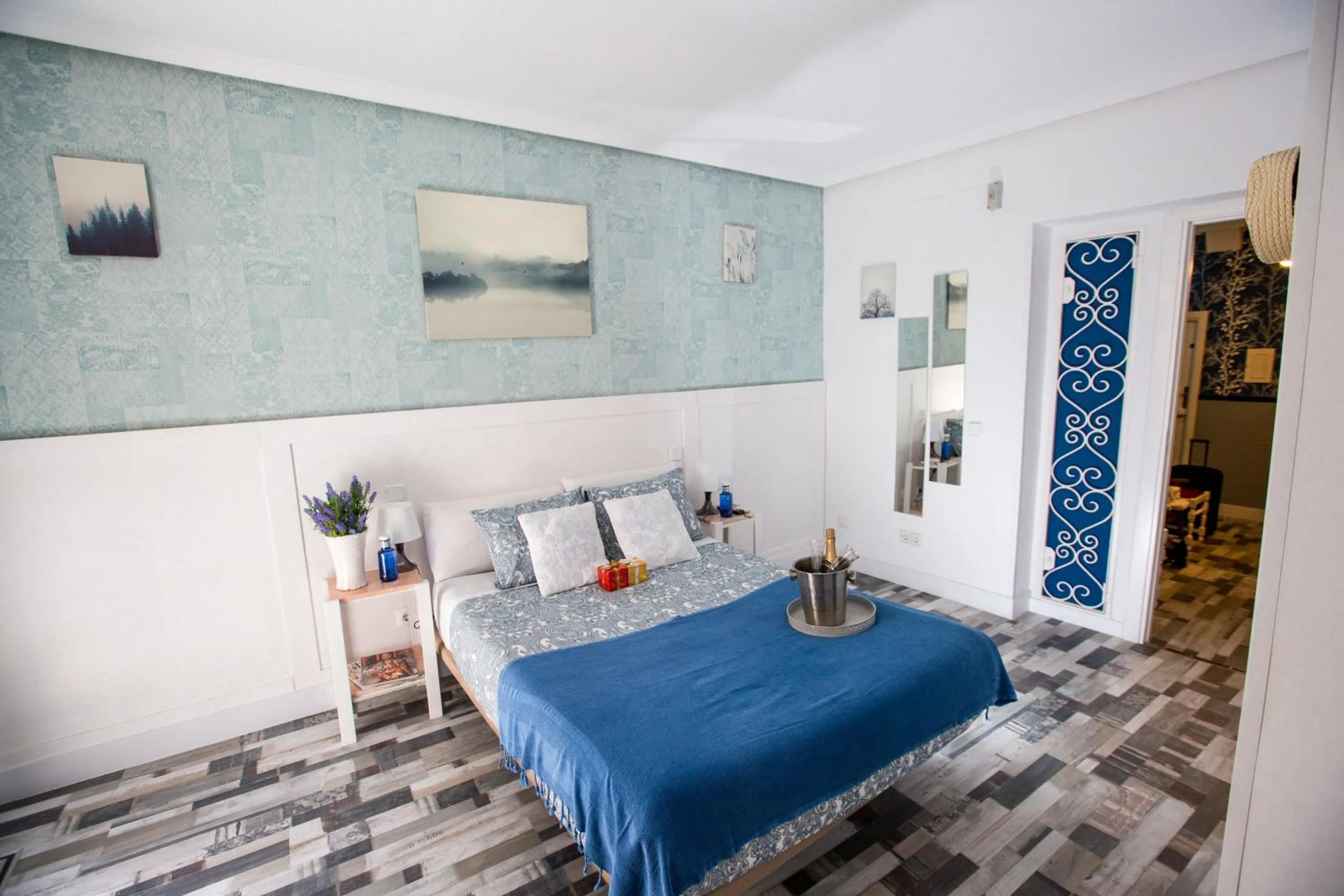 Photo of the whole room, Bed in Fuencarral Adeco