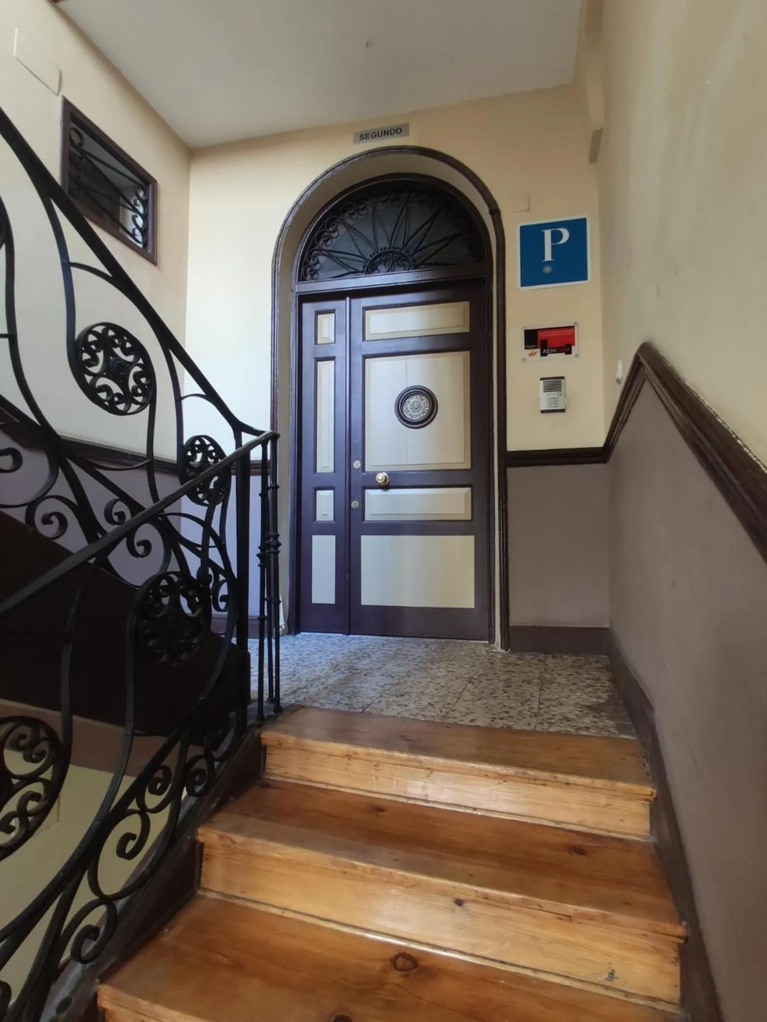 Facade/entrance in Fuencarral Adeco