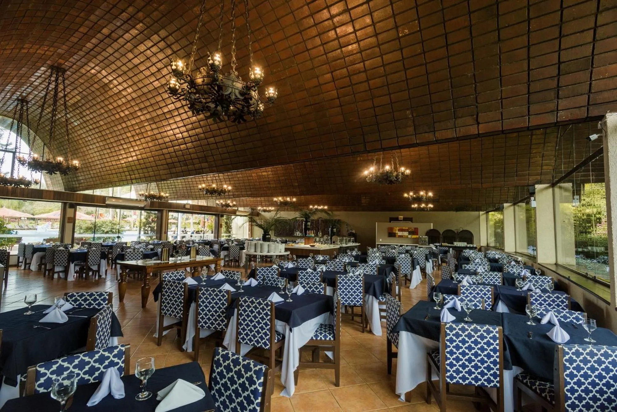 Restaurant/places to eat in Hotel Internacional Gravatal