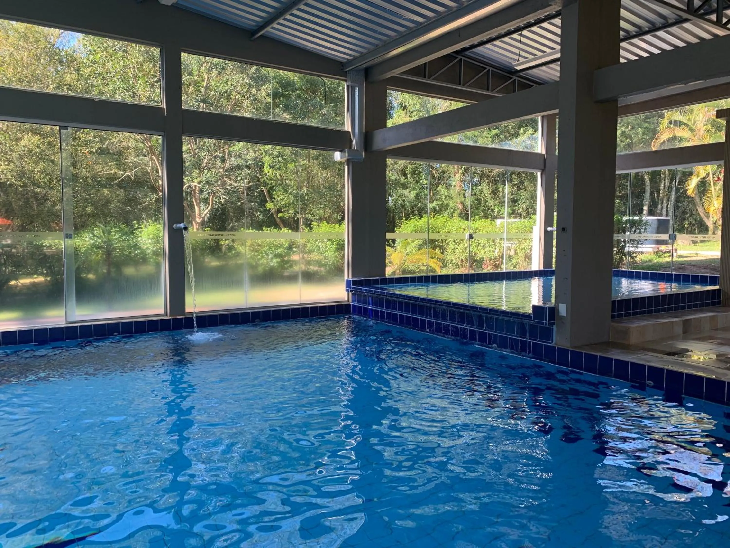 Swimming pool in Hotel Internacional Gravatal