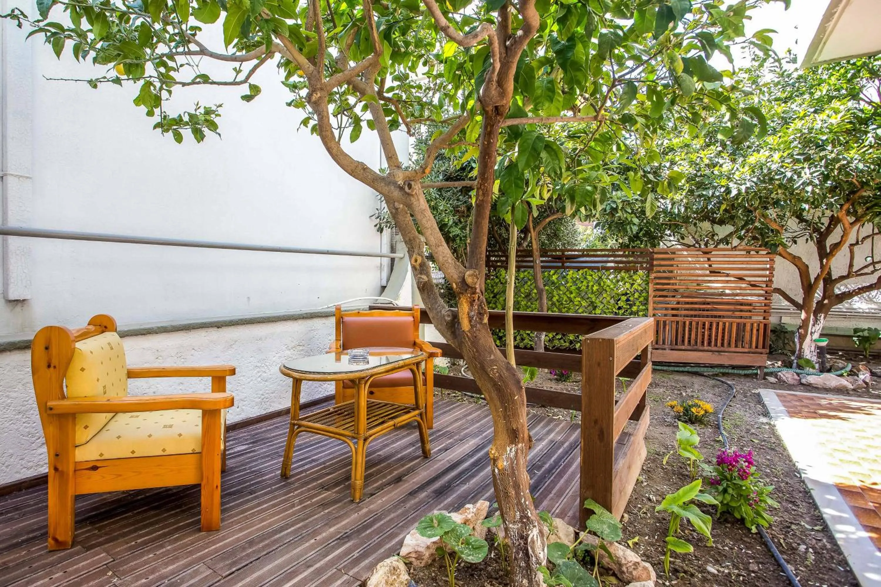 Inner courtyard view in Takis Hotel Apartments