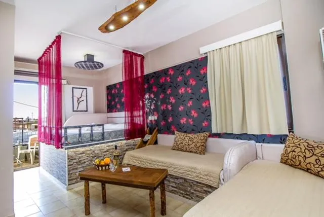 Photo of the whole room, Bed in Takis Hotel Apartments