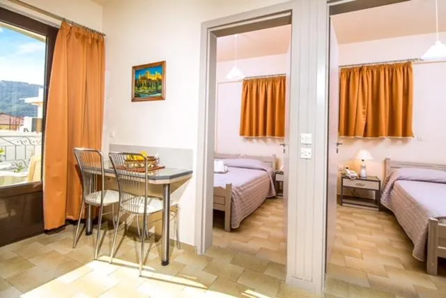 Photo of the whole room, Bed in Takis Hotel Apartments