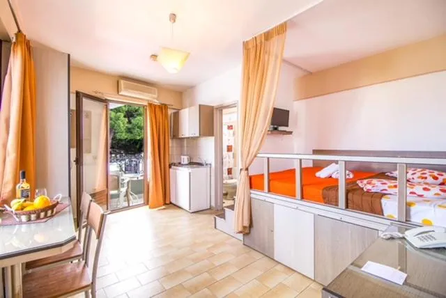 Photo of the whole room, Bed in Takis Hotel Apartments