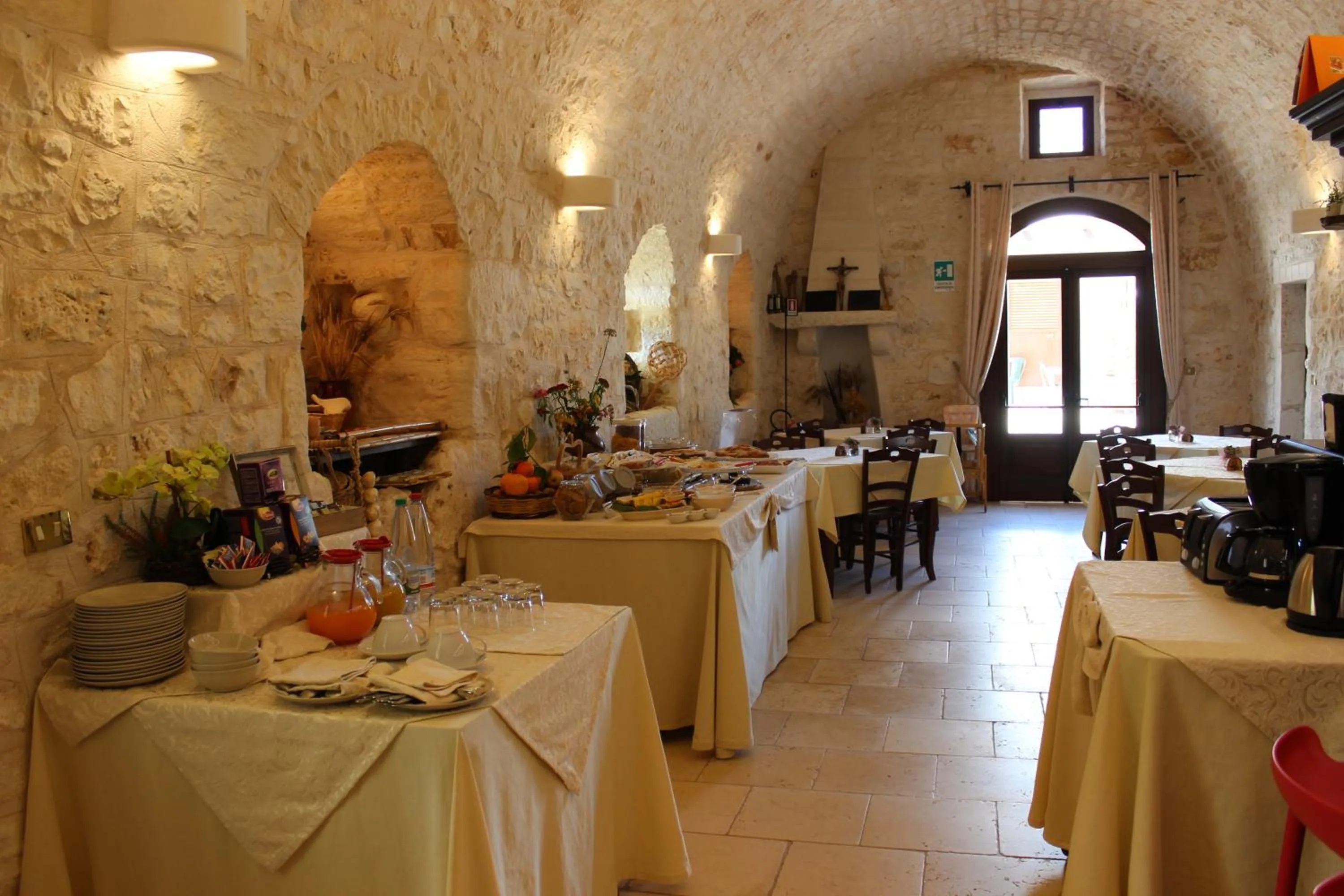 Restaurant/places to eat in Masseria Valente