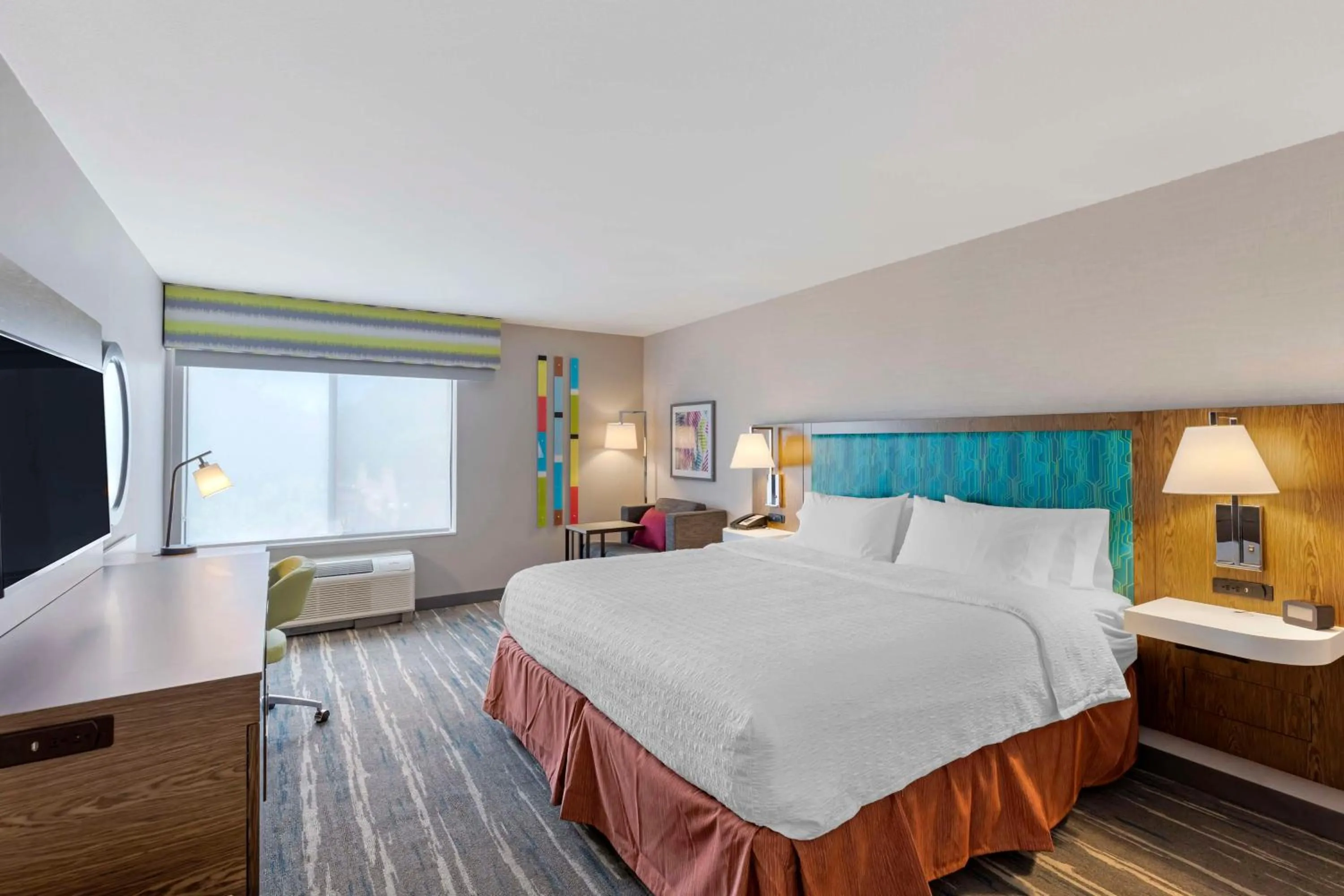 Bed in Hampton Inn Fort Collins