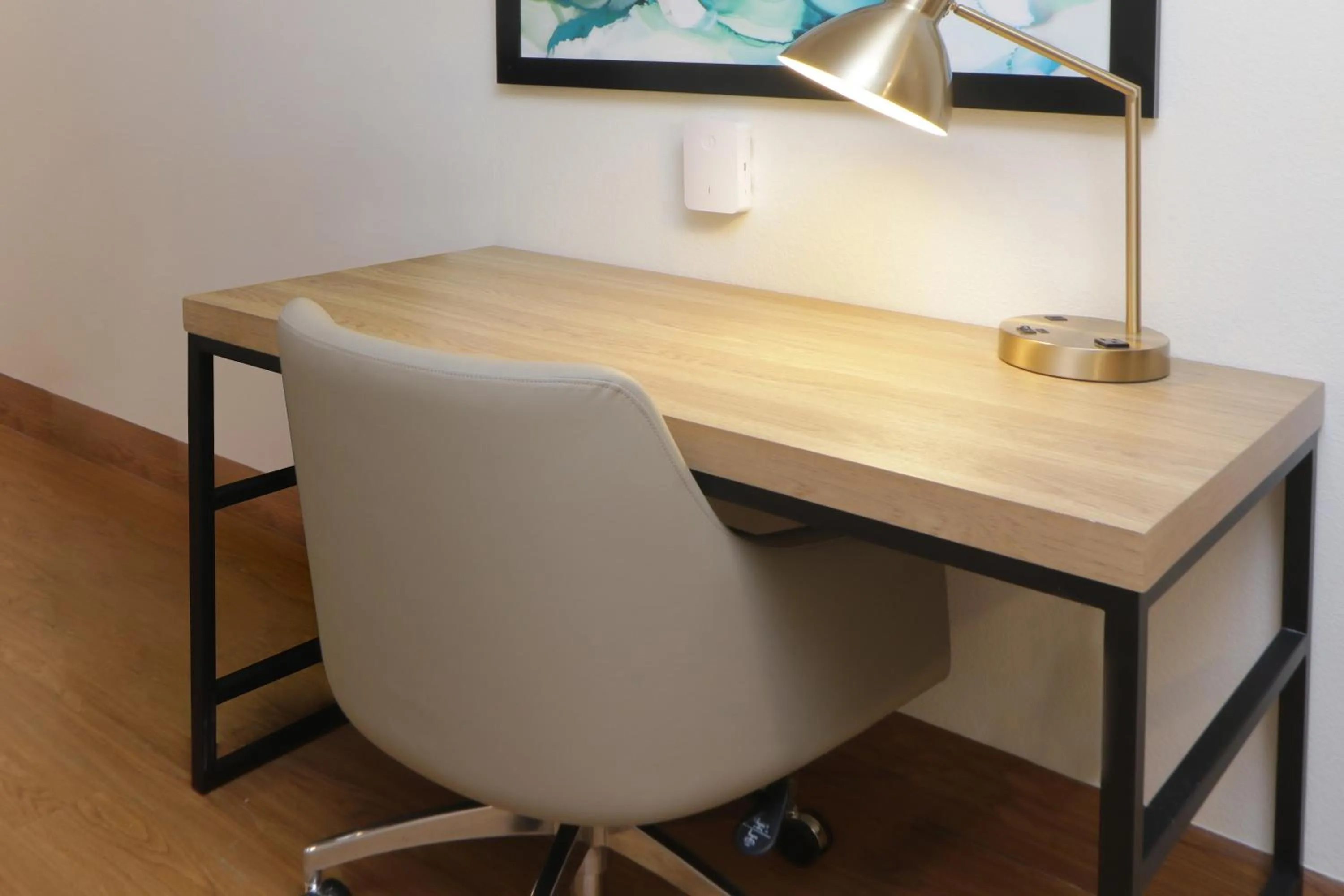 hair dresser in Wyndham Garden McAllen at La Plaza Mall