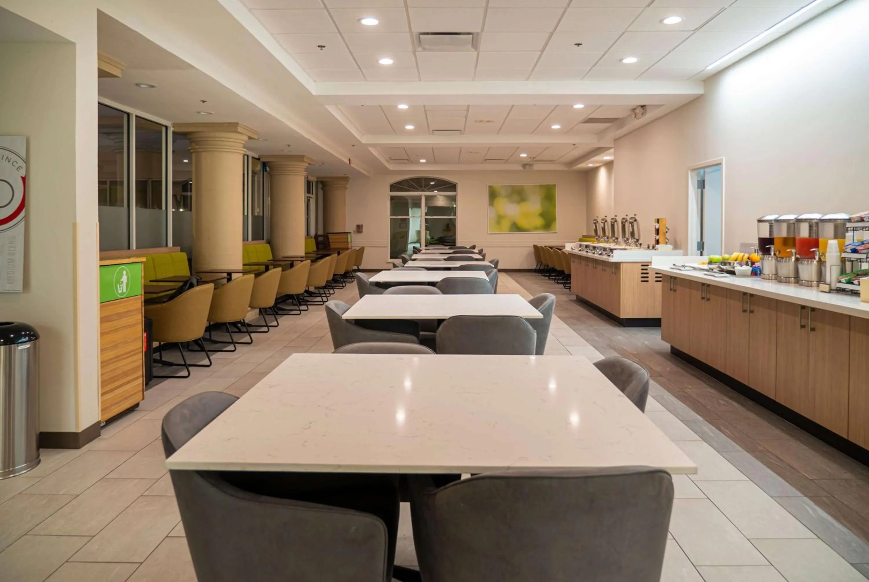 Restaurant/places to eat in Wyndham Garden McAllen at La Plaza Mall