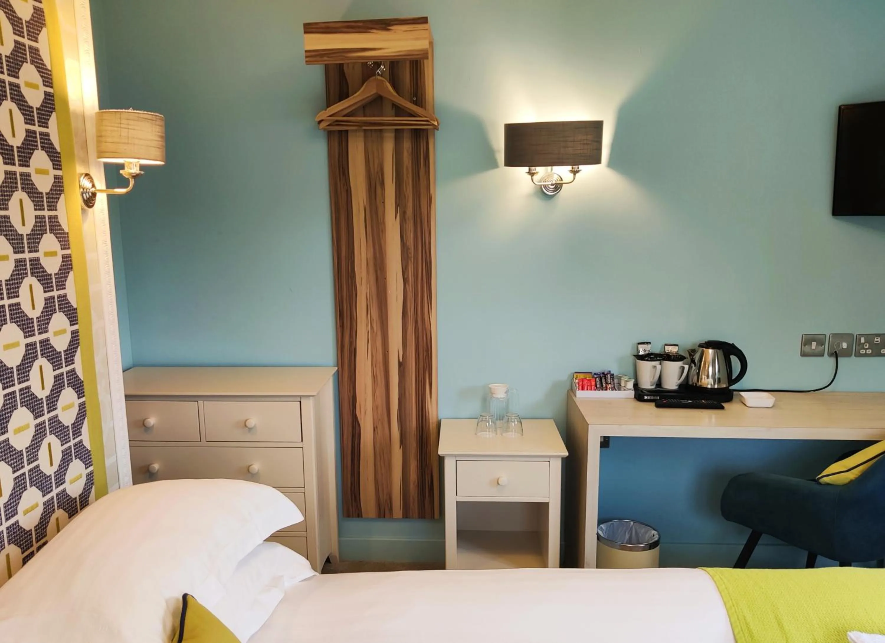 TV and multimedia, Bed in Bingham Townhouse Hotel