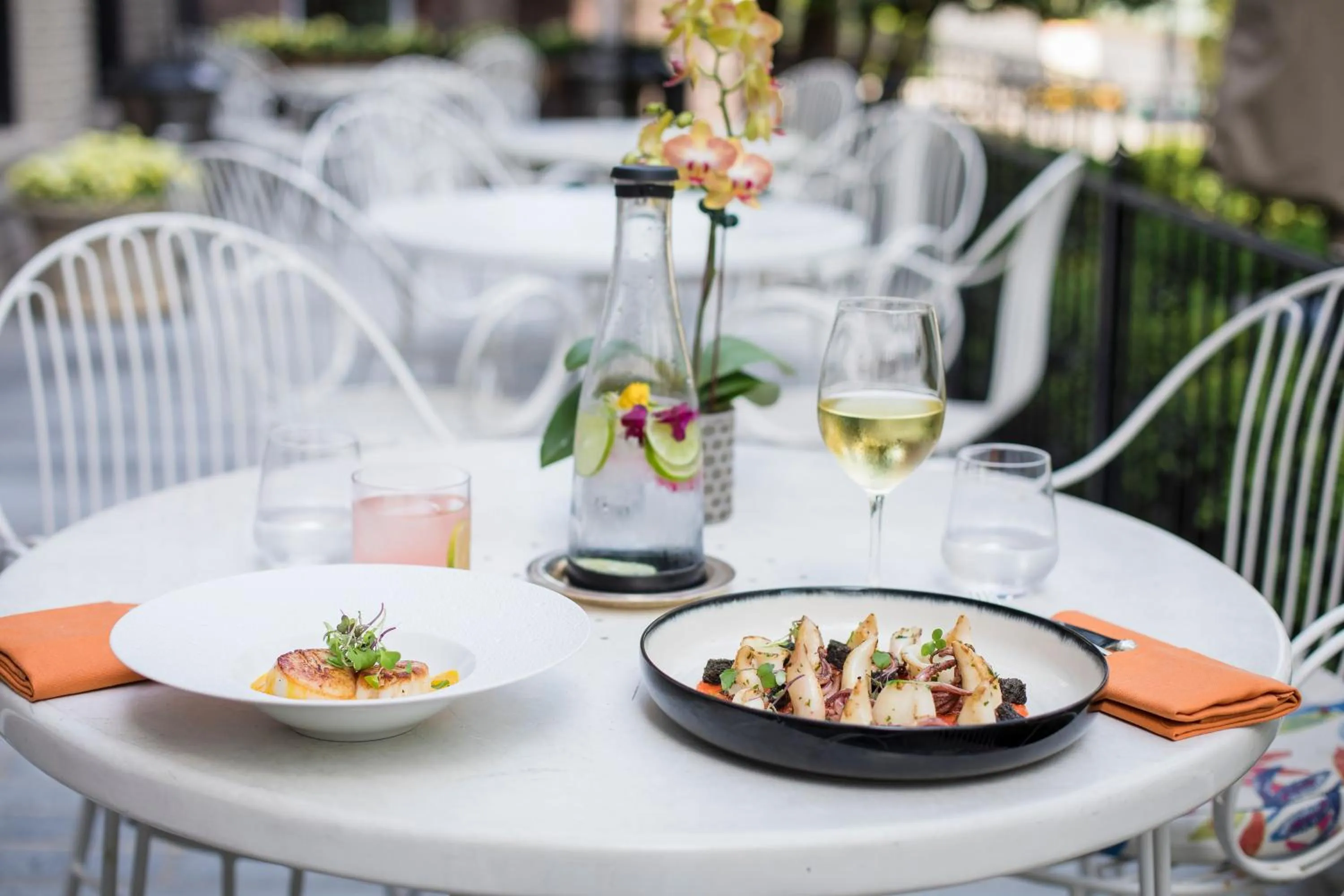 Food and drinks in The Jefferson Hotel