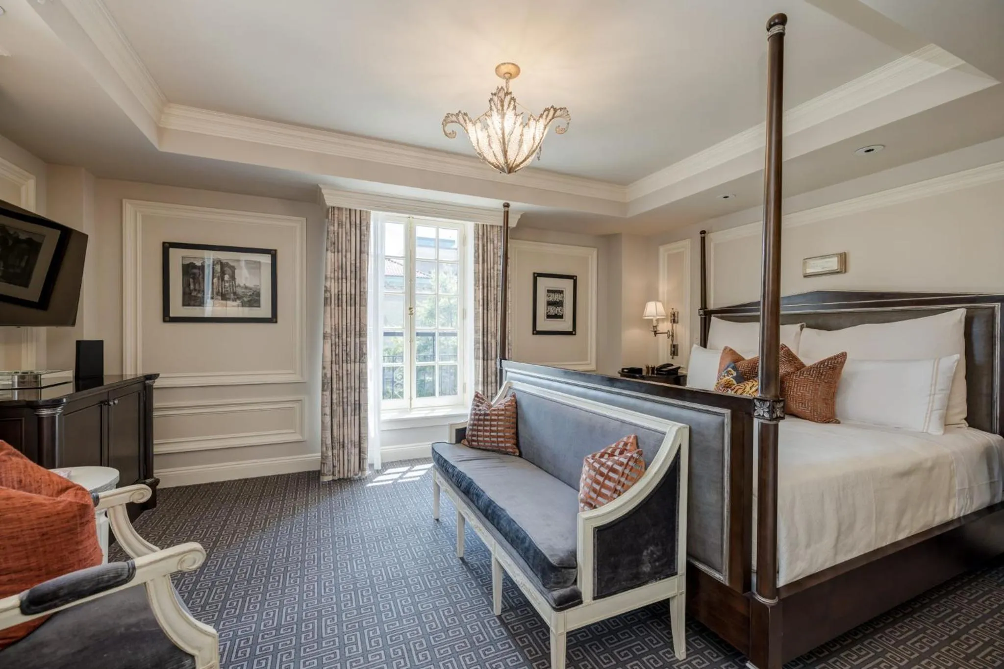 Bedroom in The Jefferson Hotel