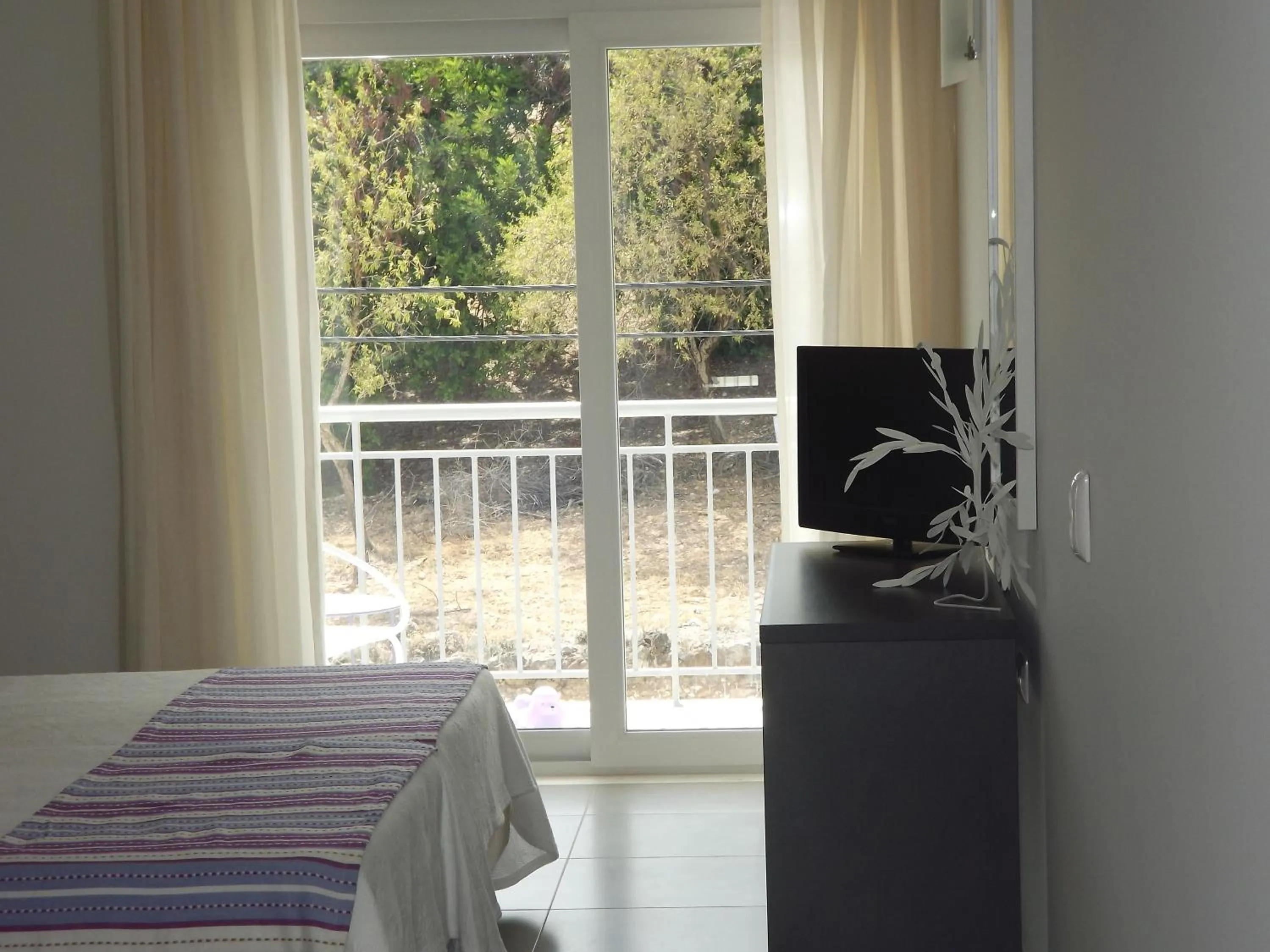 TV and multimedia, Bed in Boutique & Villas Boliqueime