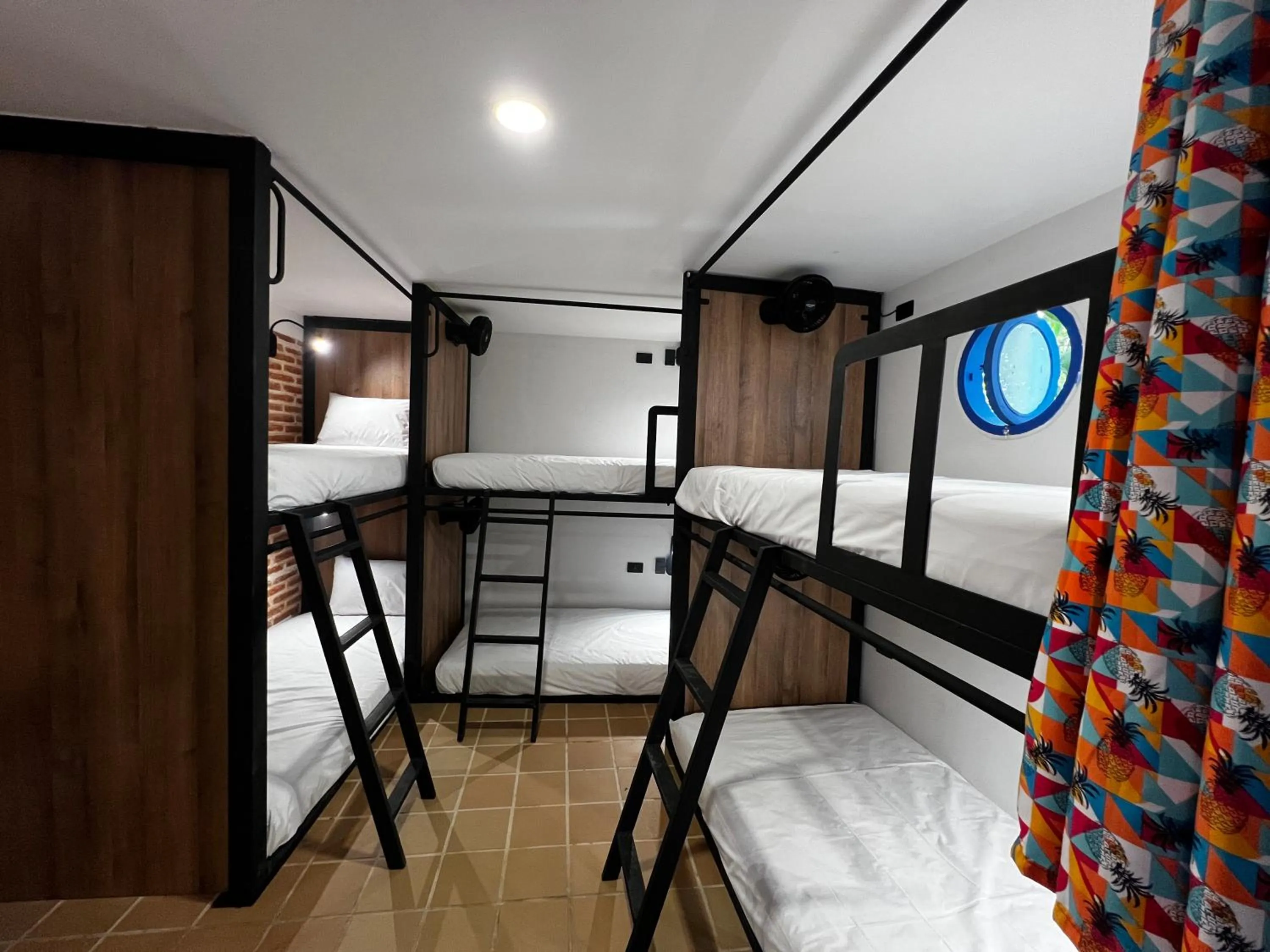 bunk bed, Bed in Los Patios Hostel