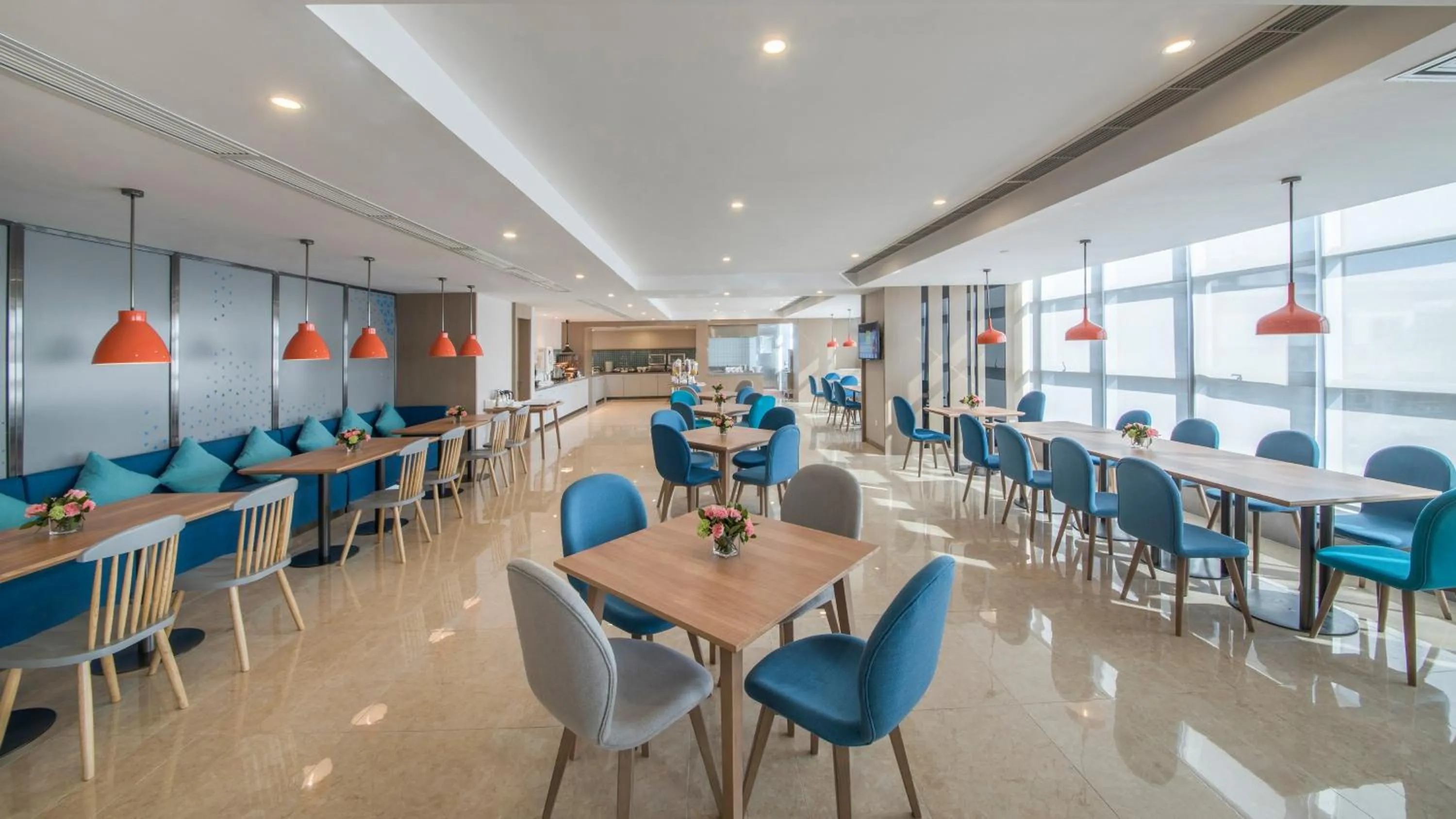 Restaurant/places to eat in Holiday Inn Express - Xichang City Center by IHG