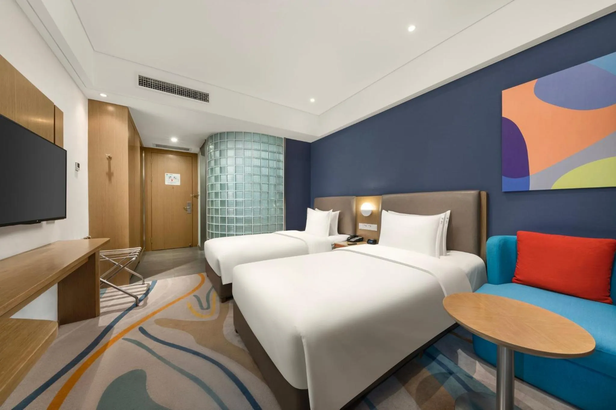 Photo of the whole room, Bed in Holiday Inn Express - Xichang City Center by IHG