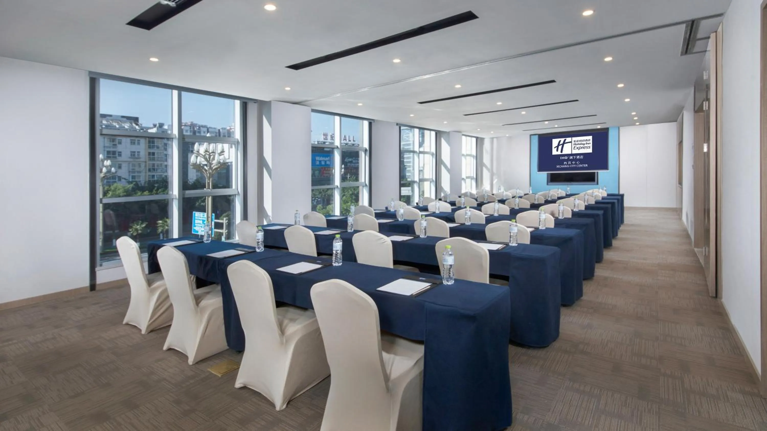 Meeting/conference room in Holiday Inn Express - Xichang City Center by IHG