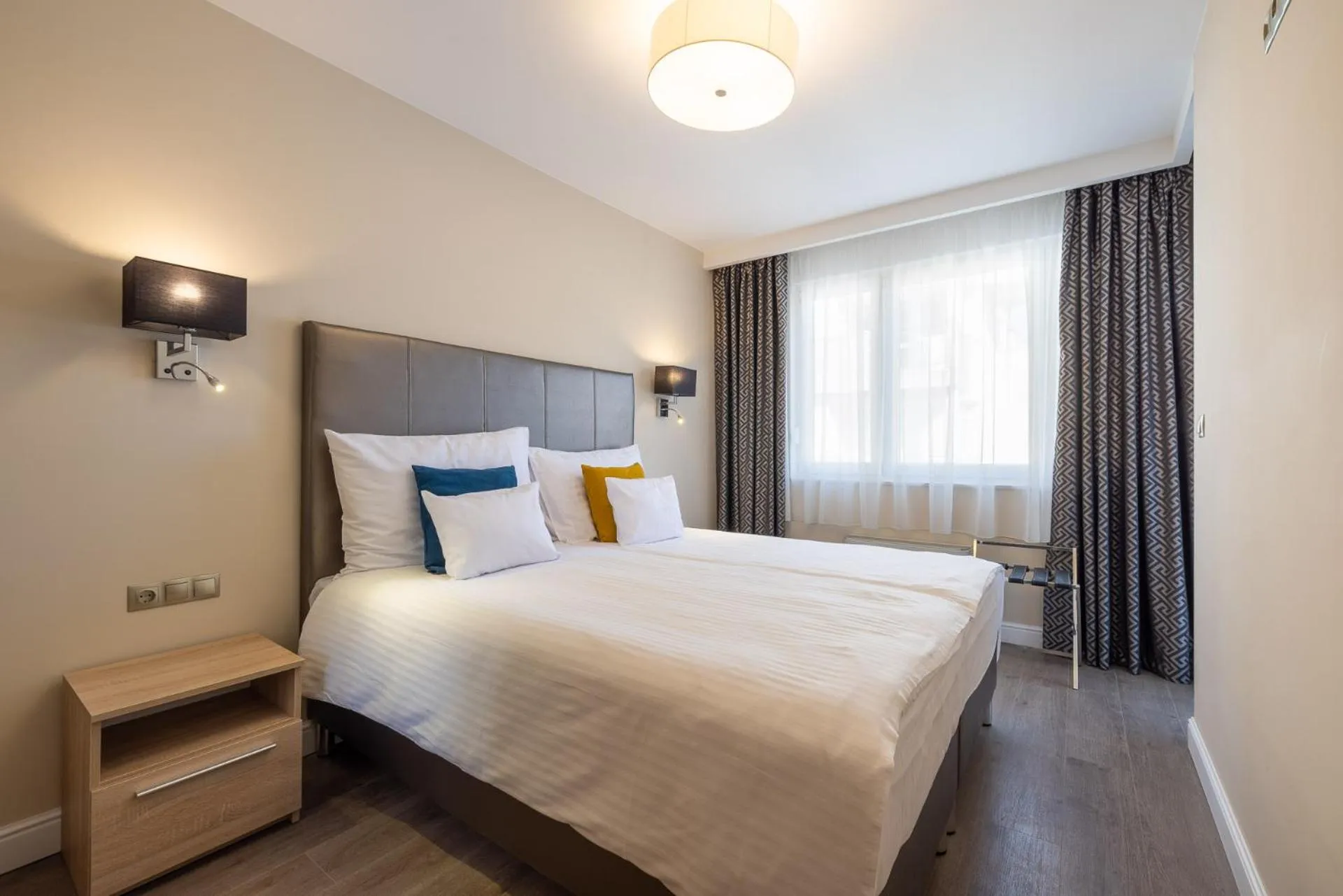 Bed in Silver Crown Hotel & Residence, Palace Quarter