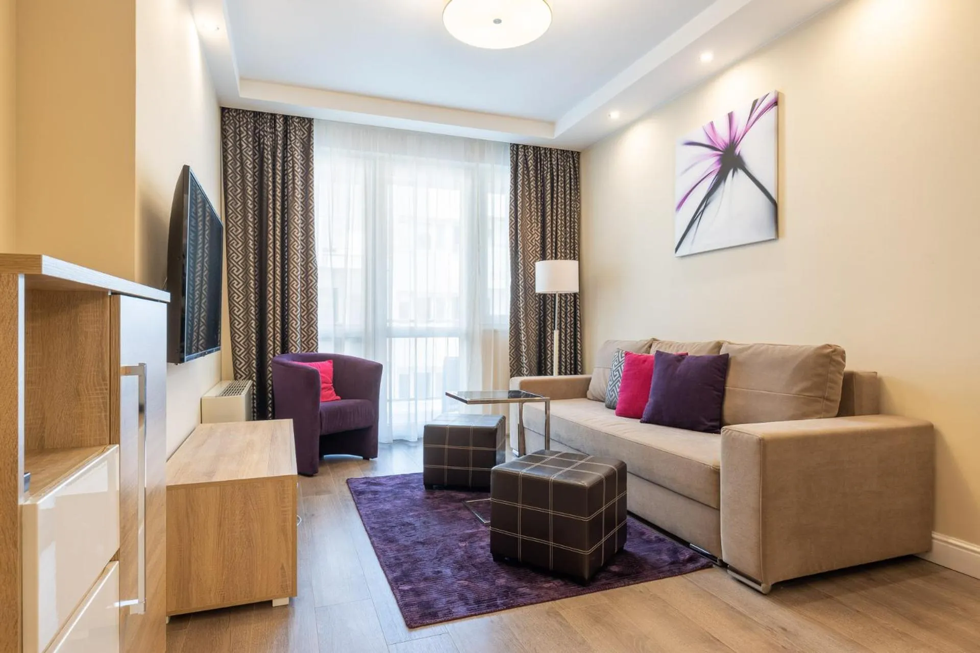TV and multimedia in Silver Crown Hotel & Residence, Palace Quarter