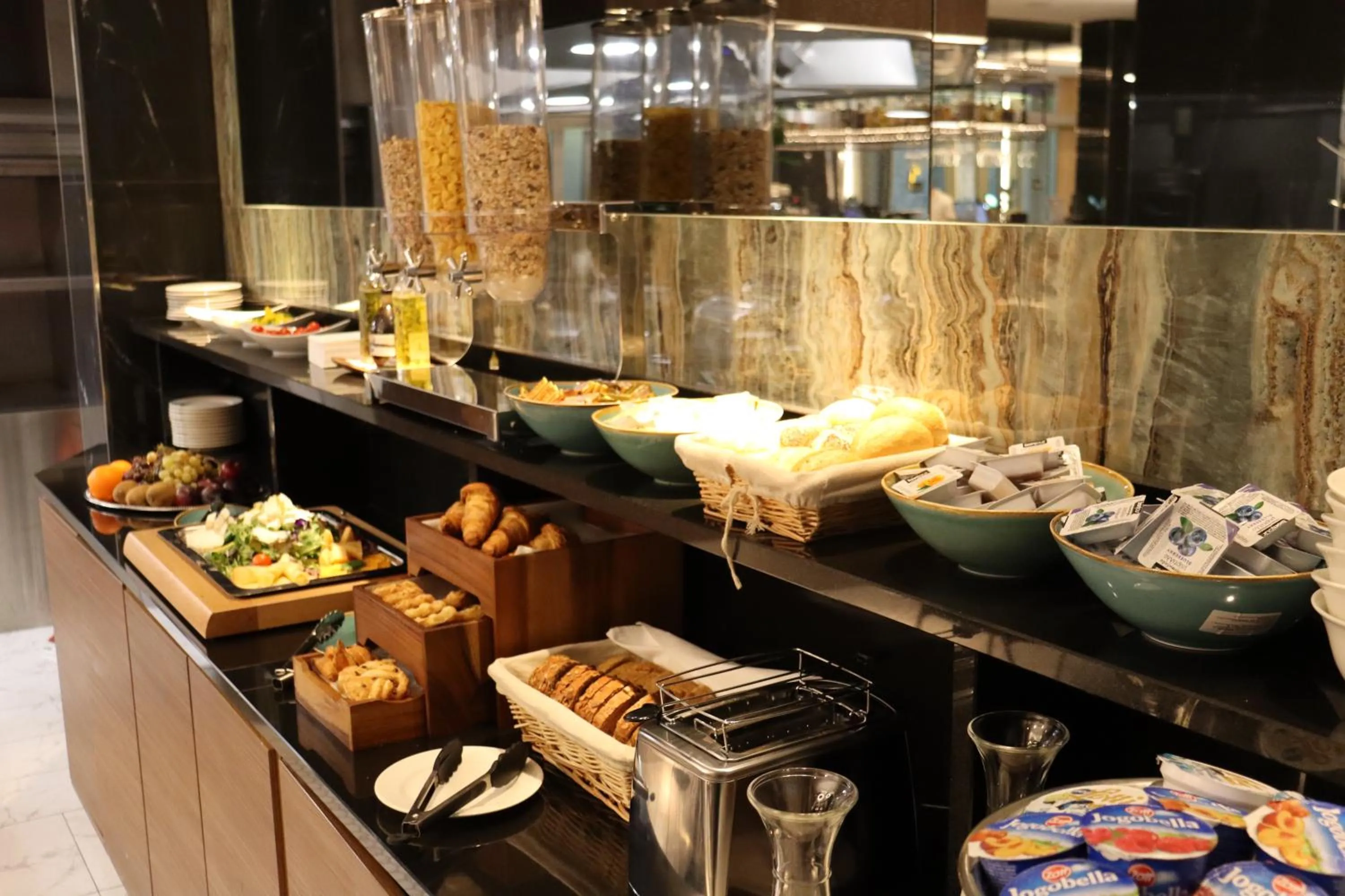 Food and drinks in Silver Crown Hotel & Residence, Palace Quarter