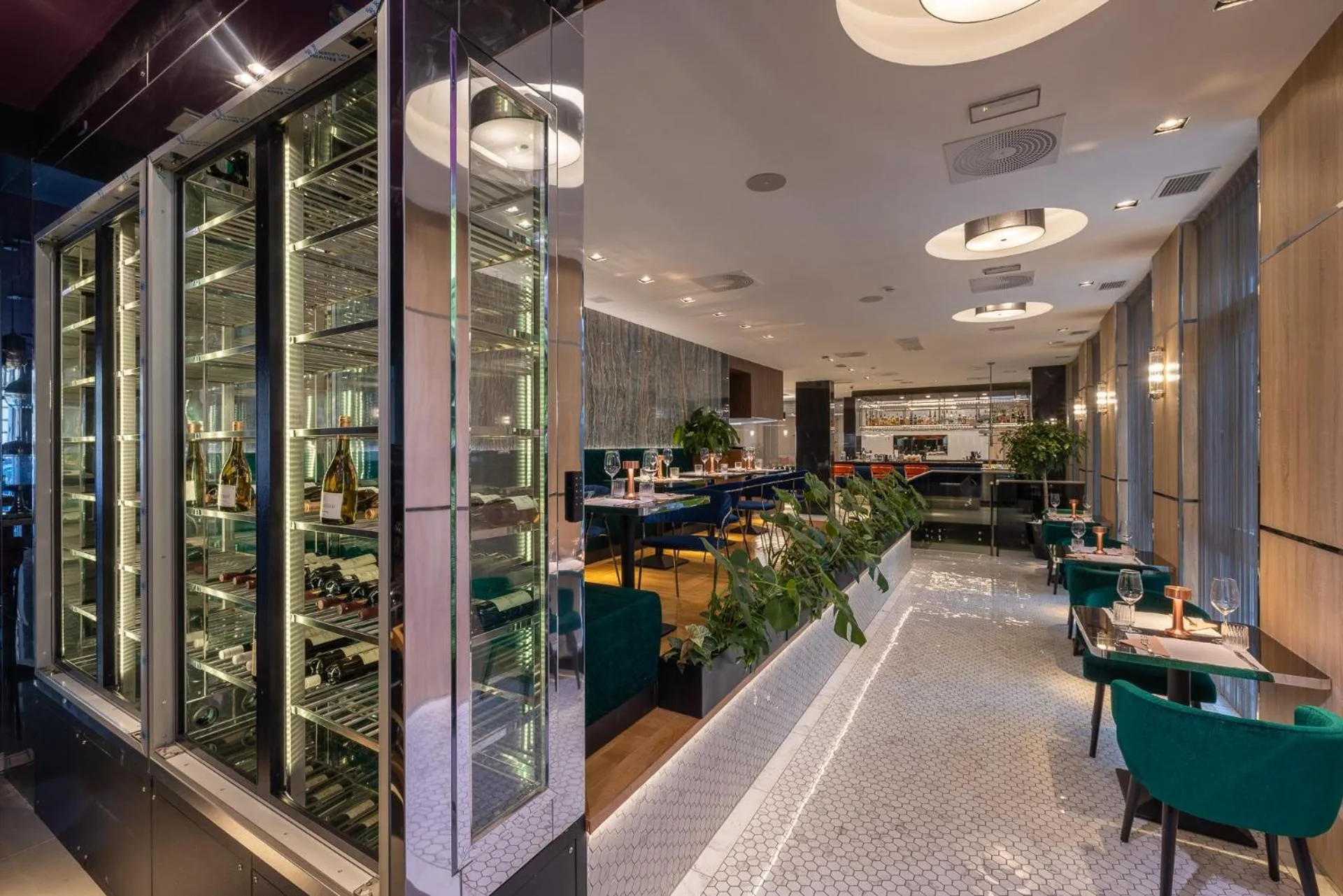 Dining area in Silver Crown Hotel & Residence, Palace Quarter