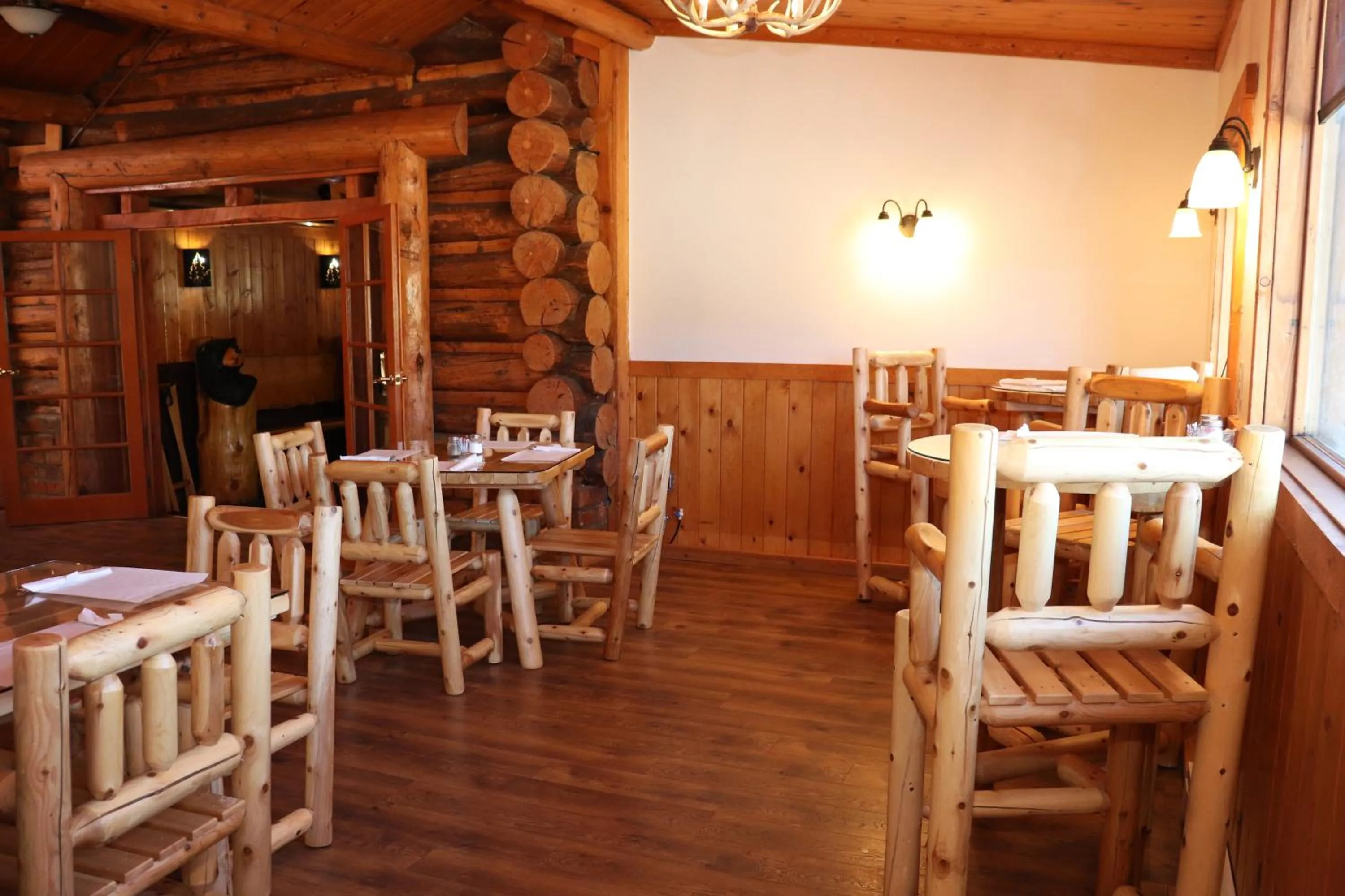 Yellowstone Valley Inn