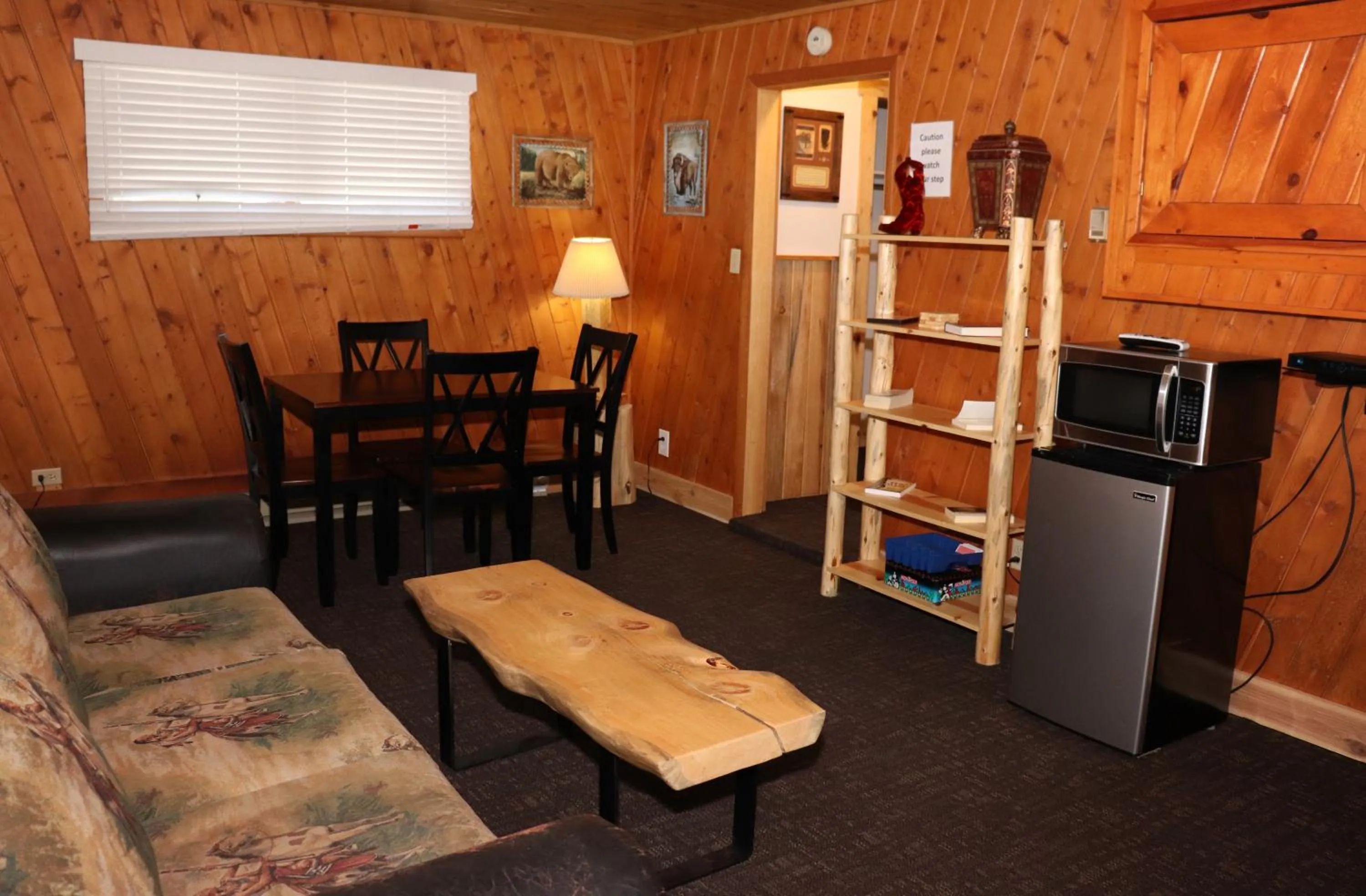 Yellowstone Valley Inn