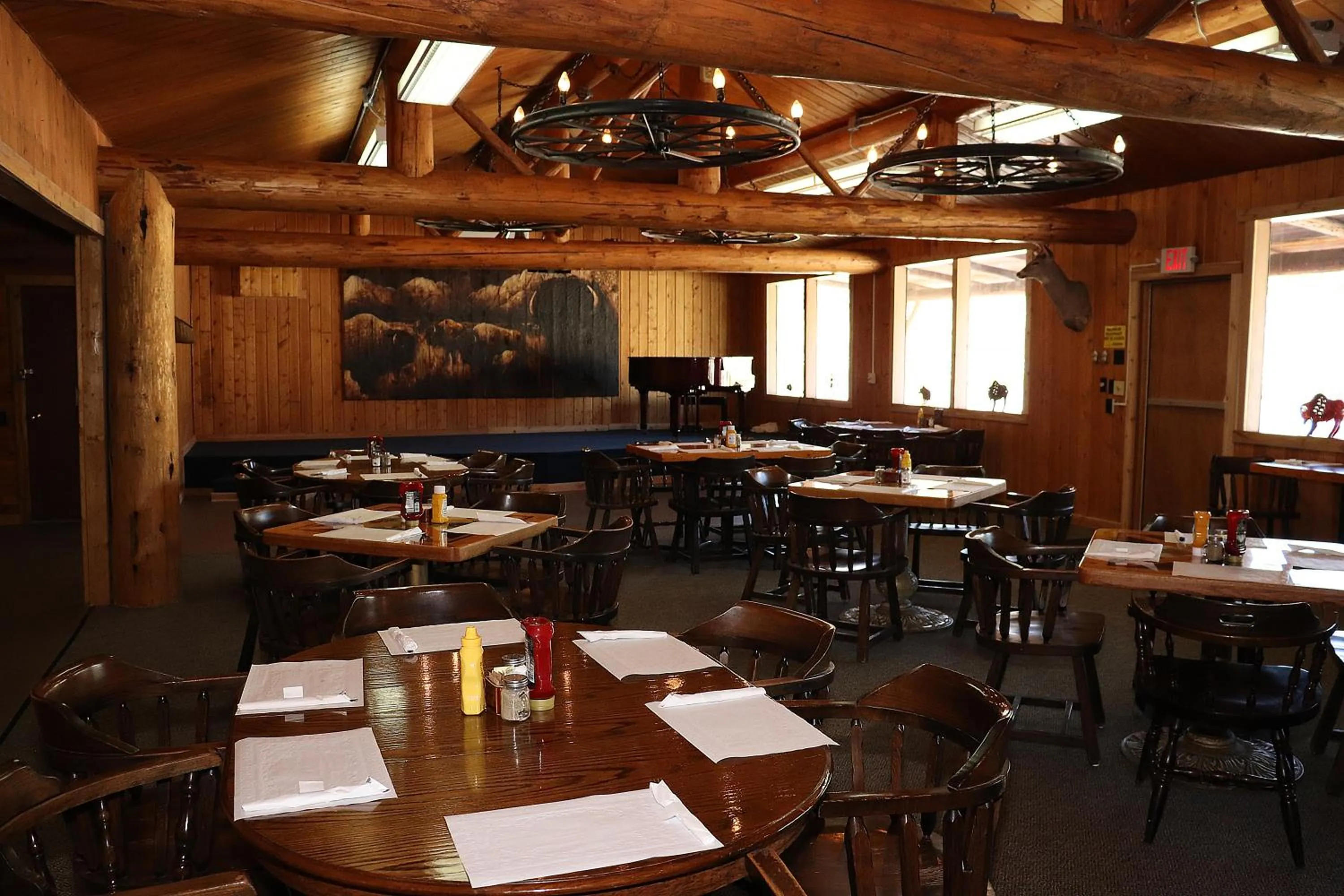 Yellowstone Valley Inn