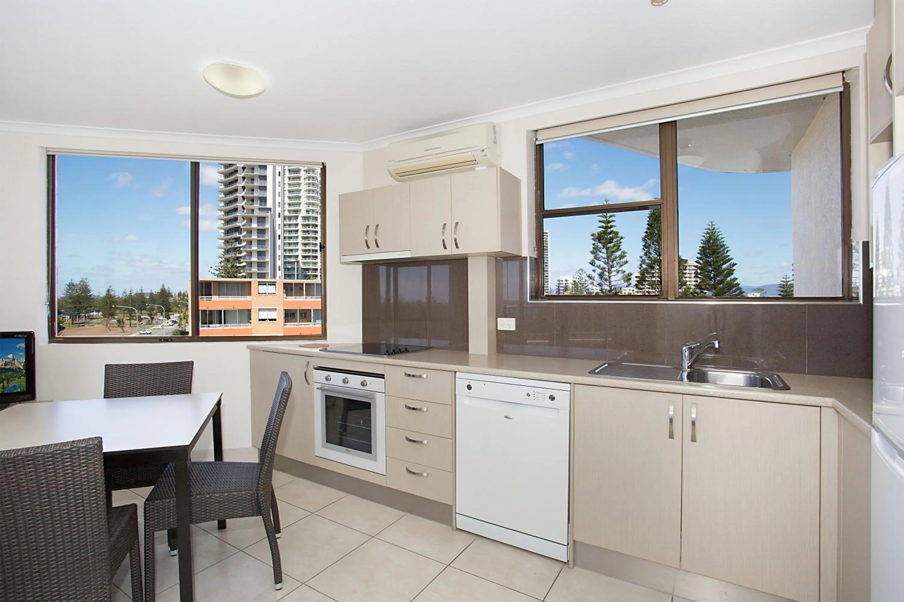 Kitchen or kitchenette in Voyager Resort
