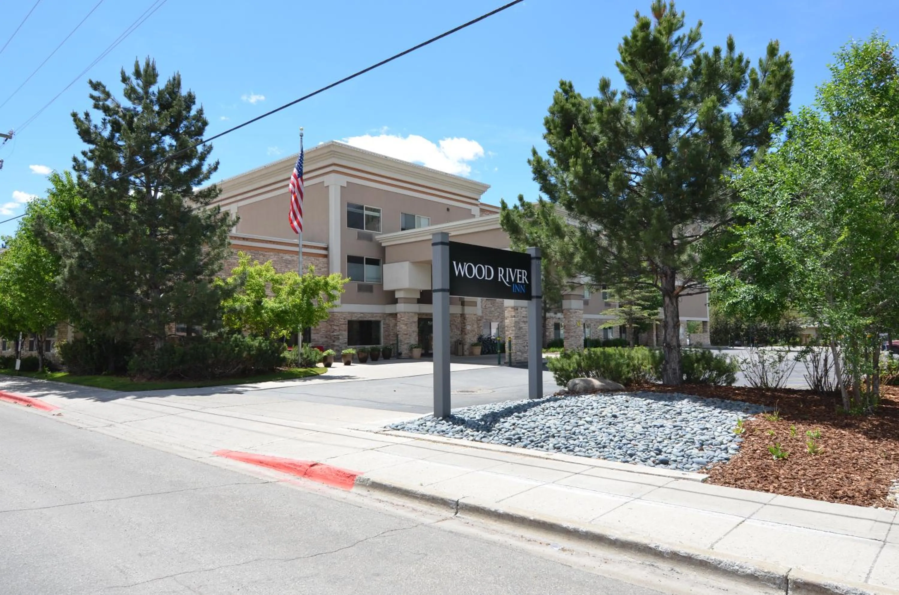 Street view in Wood River Inn & Suite