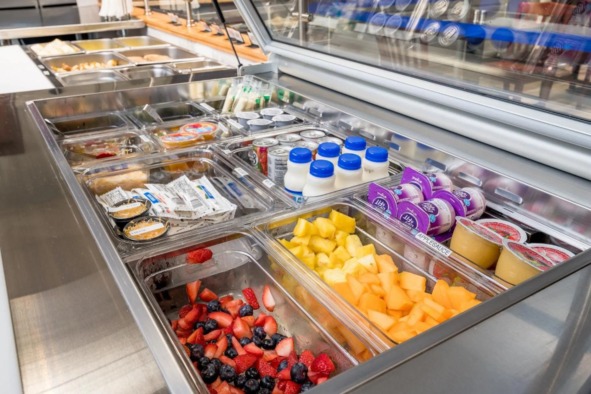 Food and drinks in Wood River Inn & Suite