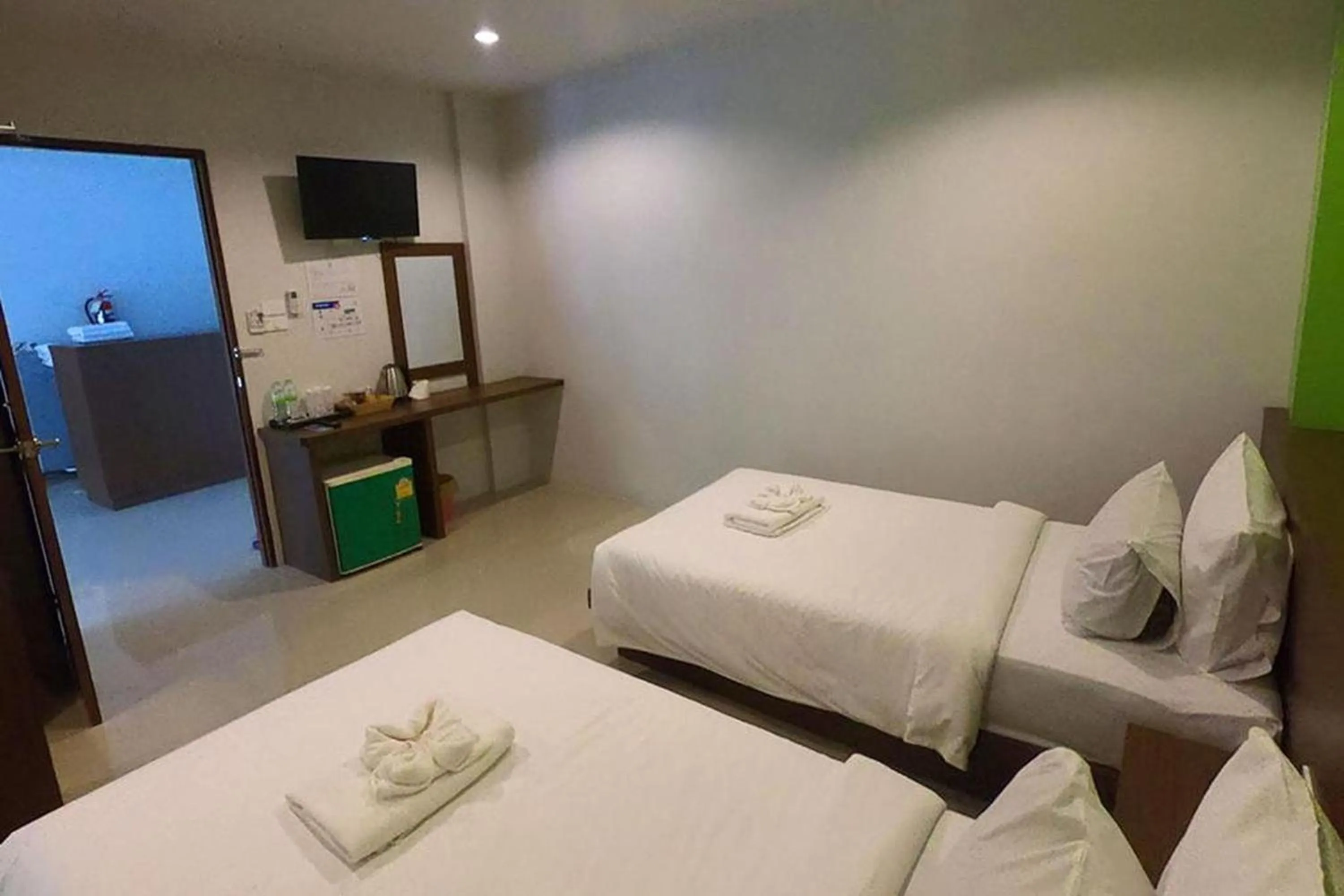 TV and multimedia, Bed in Friendly Hotel Krabi