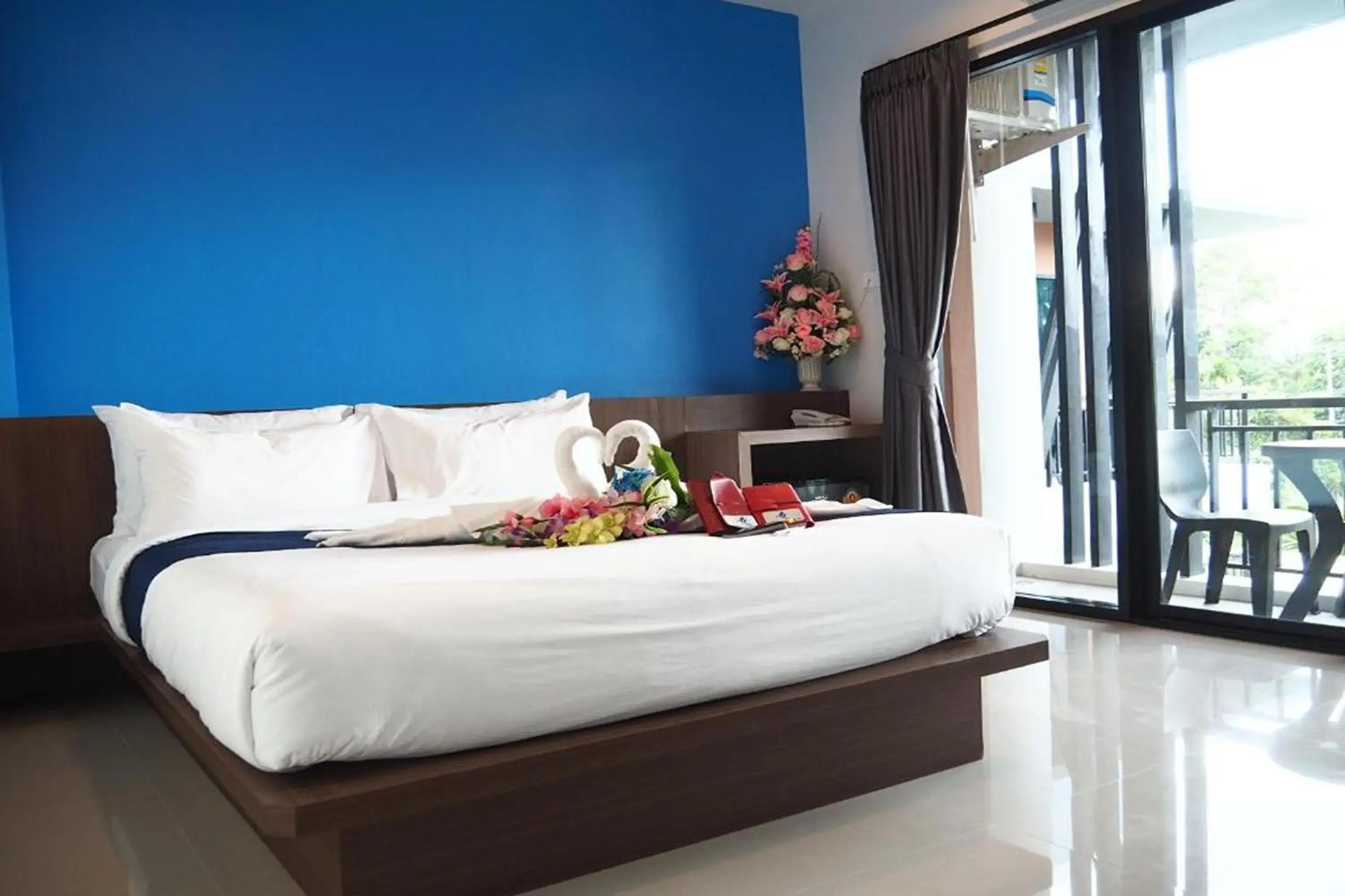 Double Room with Balcony in Friendly Hotel Krabi Double Room with Balcony in Friendly Hotel Krabi