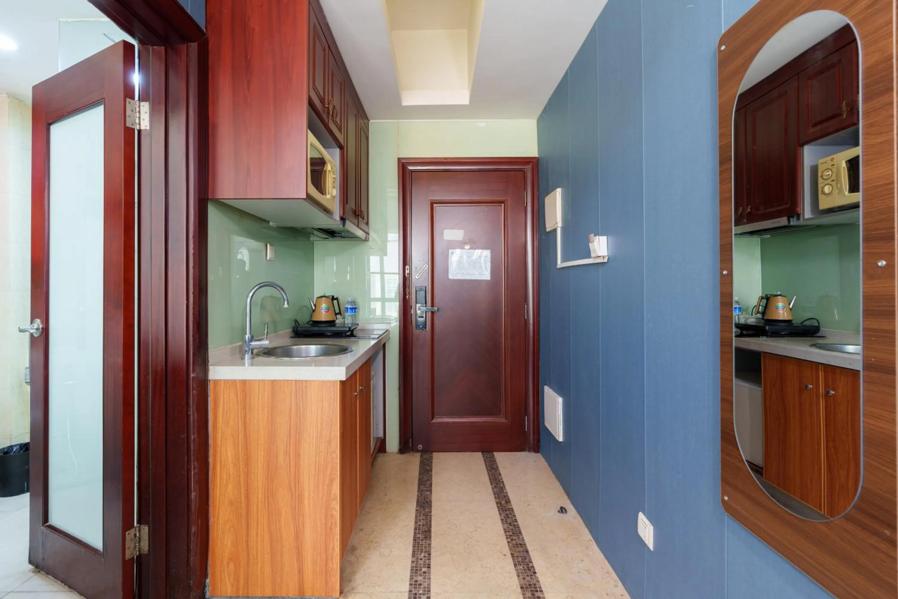 Kitchen or kitchenette in Sunny International Apartment From Beijing Road