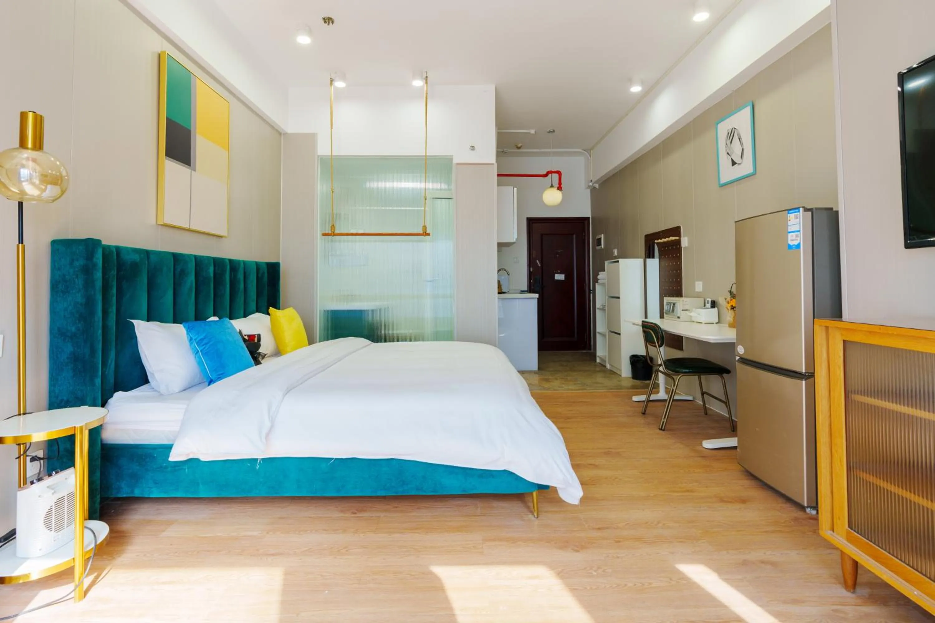 Photo of the whole room, Bed in Sunny International Apartment From Beijing Road