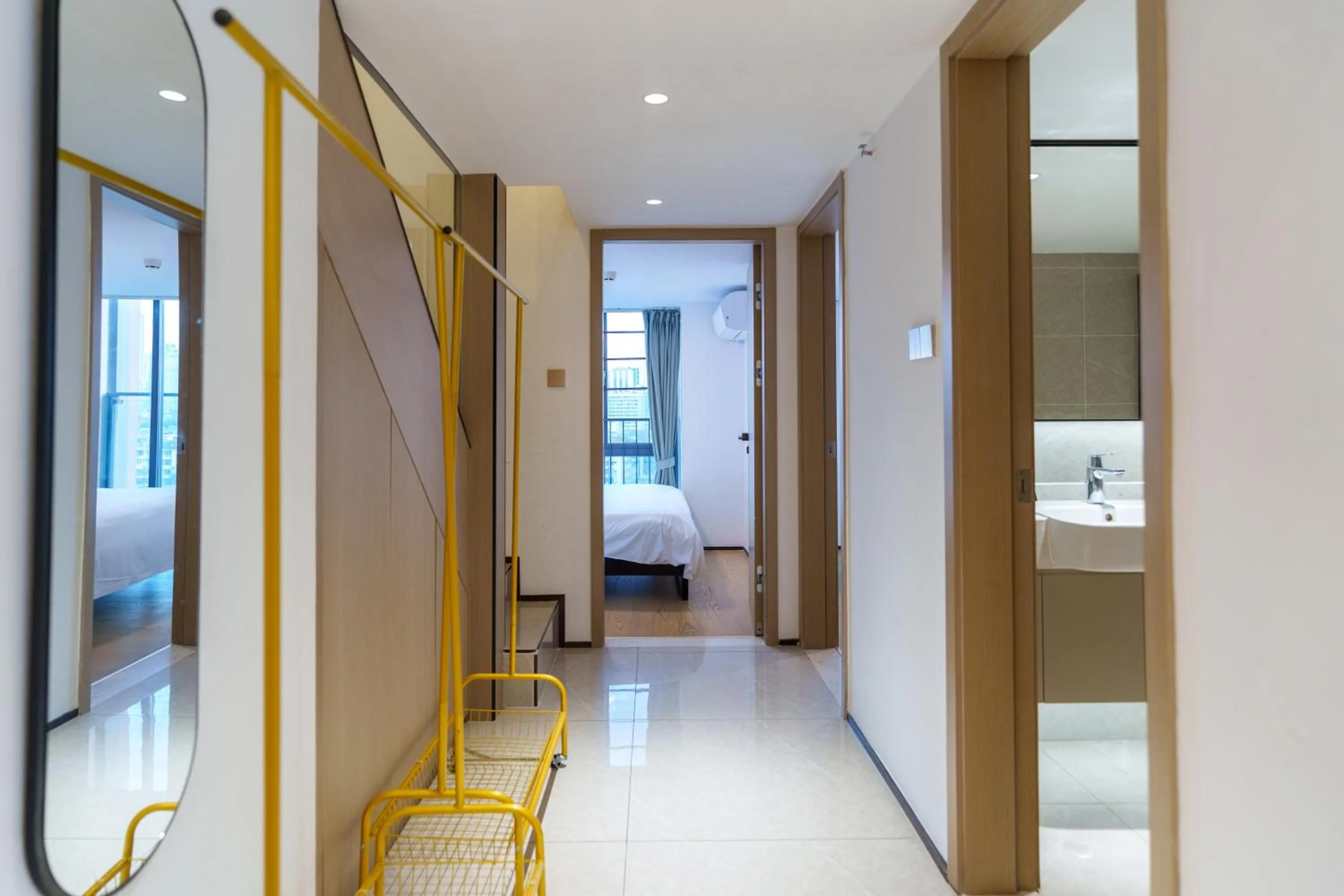 Bedroom in Sunny International Apartment From Beijing Road