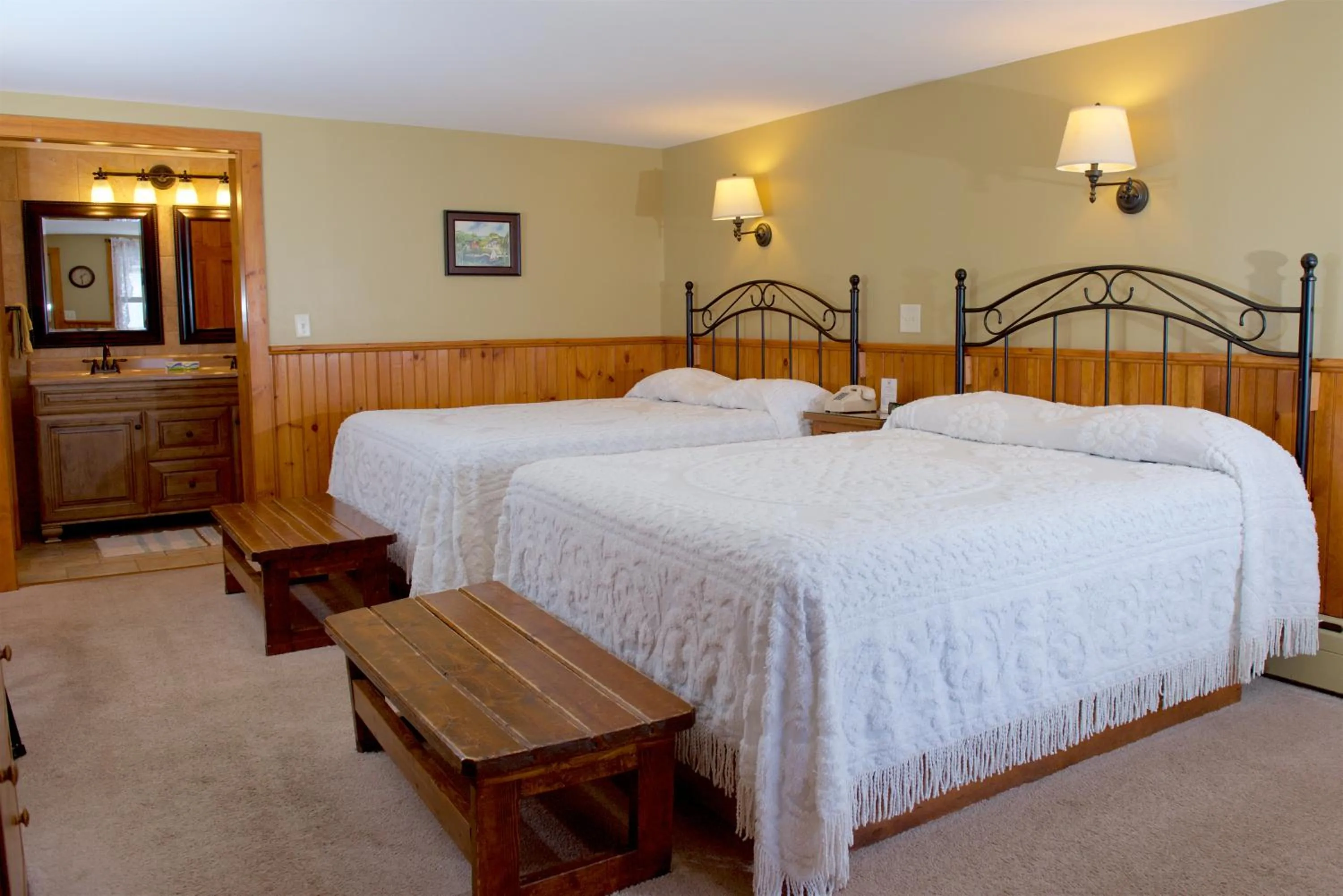 Bed in Myer Country Motel