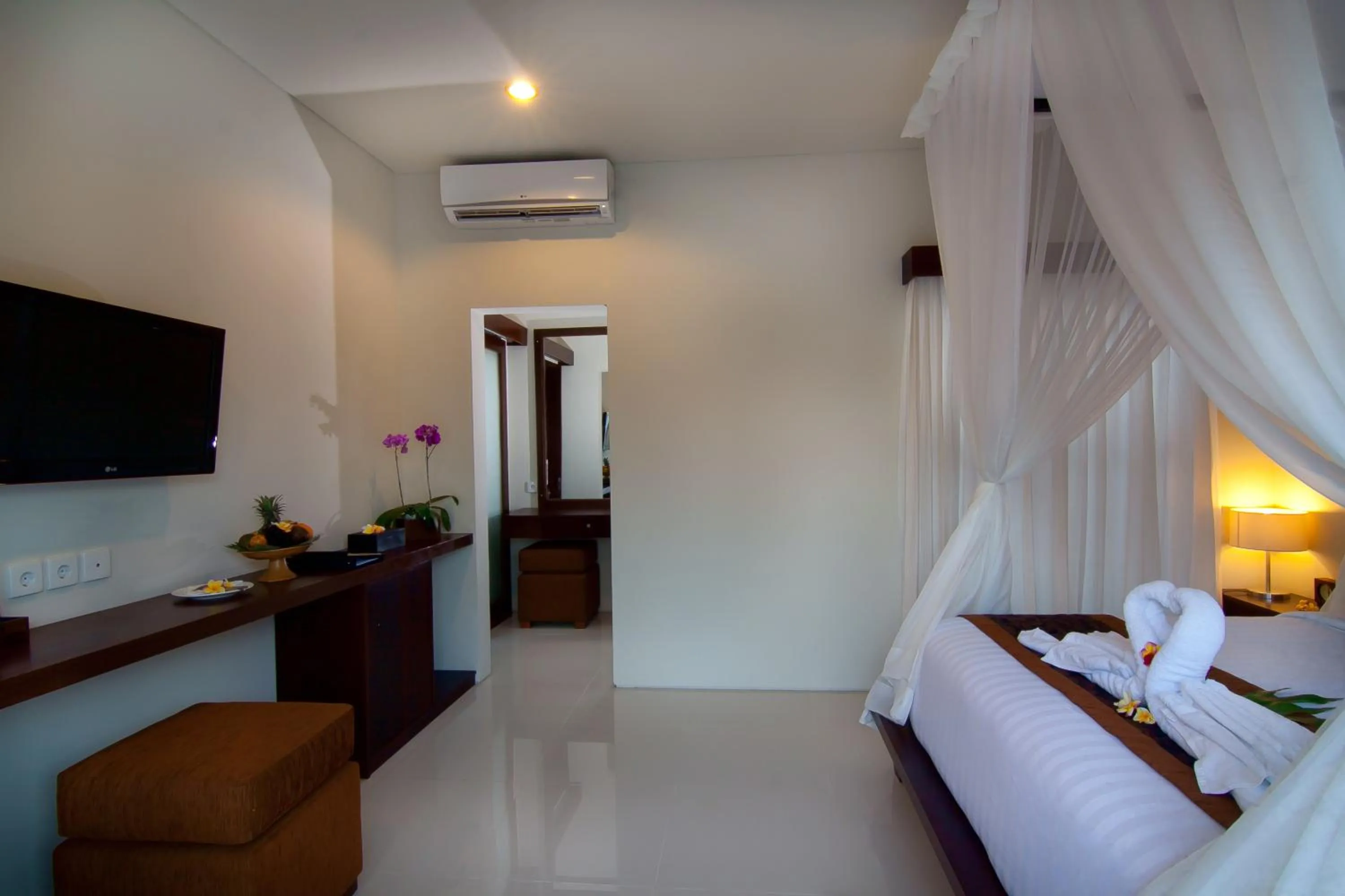Photo of the whole room, Bed in The Awan Villas Seminyak
