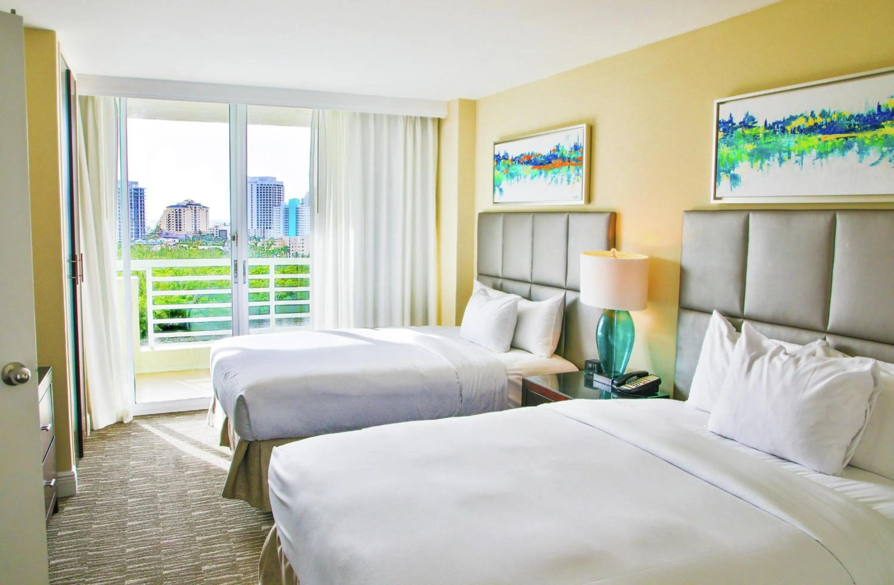 View (from property/room), Bed in GALLERY One - A DoubleTree Suites by Hilton Hotel