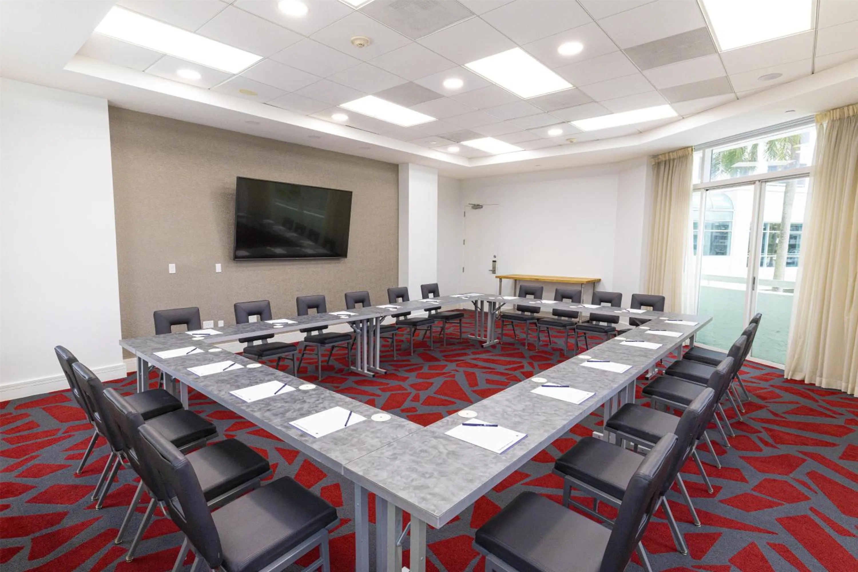 Meeting/conference room in GALLERY One - A DoubleTree Suites by Hilton Hotel